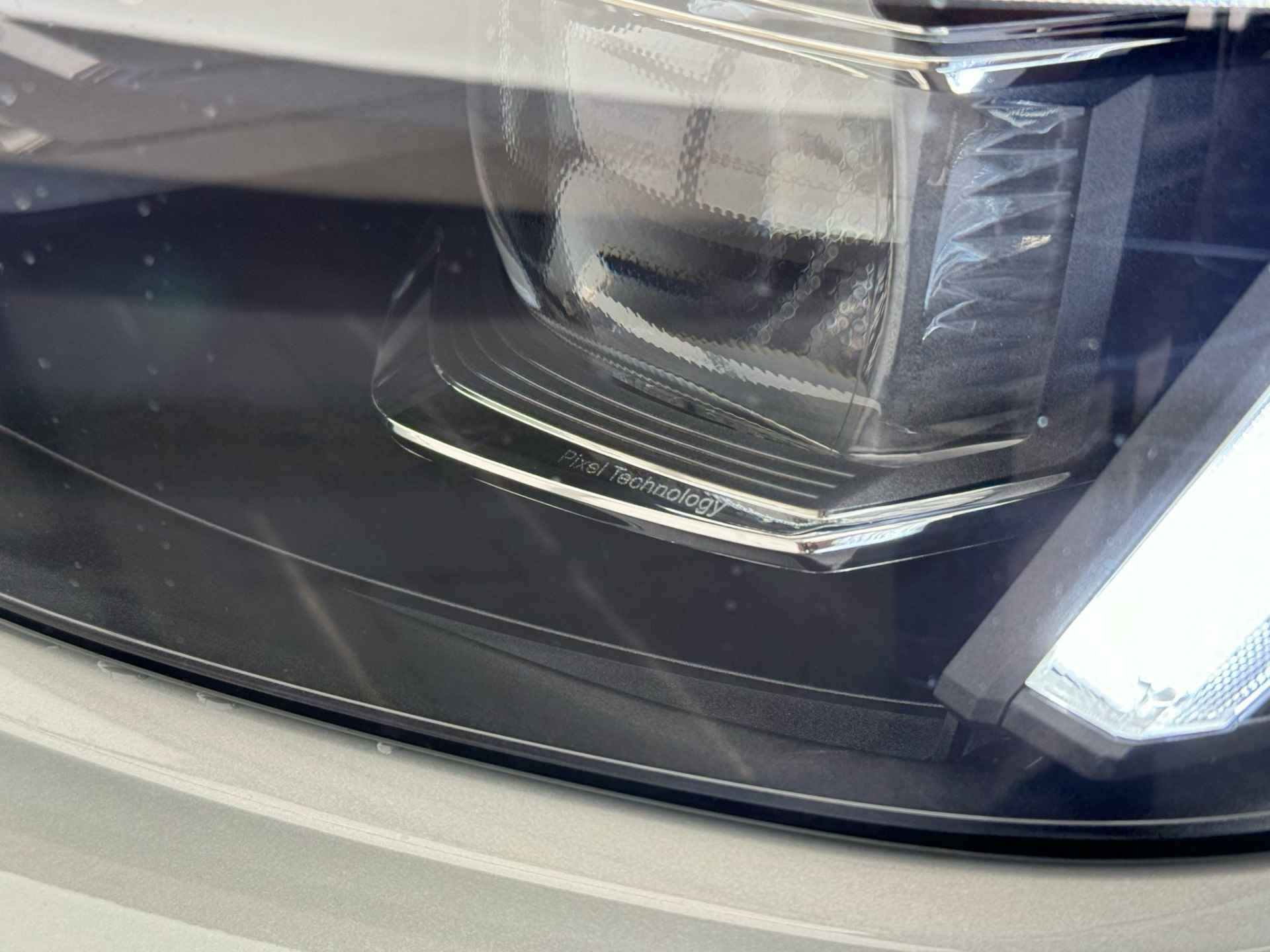 Volvo C40 Single Motor Extended Range Ultimate 82 kWh | Pixel LED koplampen | Alcantara stoelen | Getint glas | 20" wielen | 360o camera | - 48/50