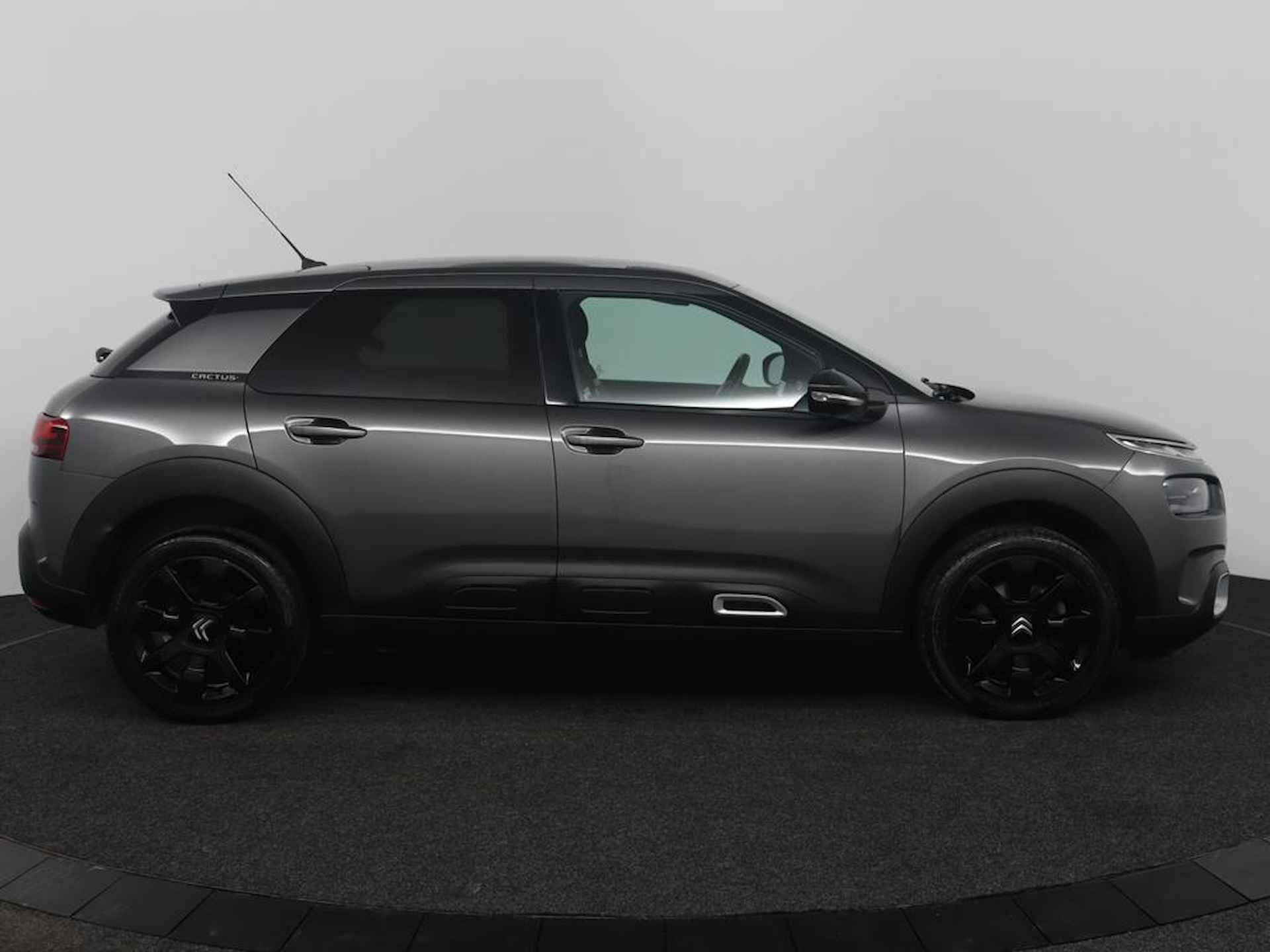 Citroen C4 Cactus 1.2 130PK Shine Plus Automaat | Navigatie via App | Panorama dak | Camera | Climate control | Cruise Control | Carplay | PDC | LMV - 11/42