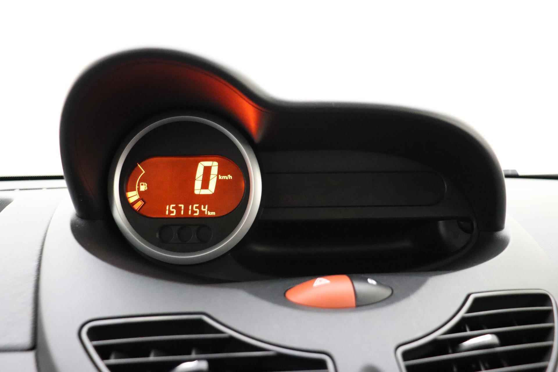 Renault Twingo 1.2 16V Parisienne | Airconditioning | Elektrisch pakket | Bluetooth | Zuinig - 22/27