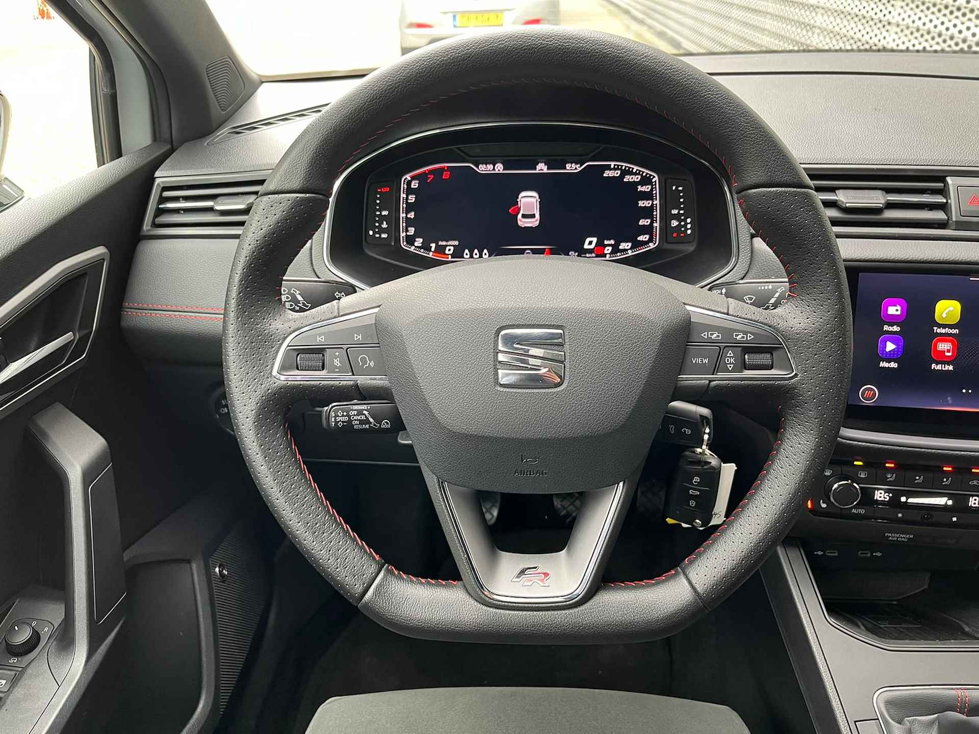 SEAT Ibiza 1.0 TSI 110pk FR / Panoramadak / Digitale Cockpit / LED / Alcantara / Navi / Stoelverwarming / 18" LM Velgen P4 - 15/35
