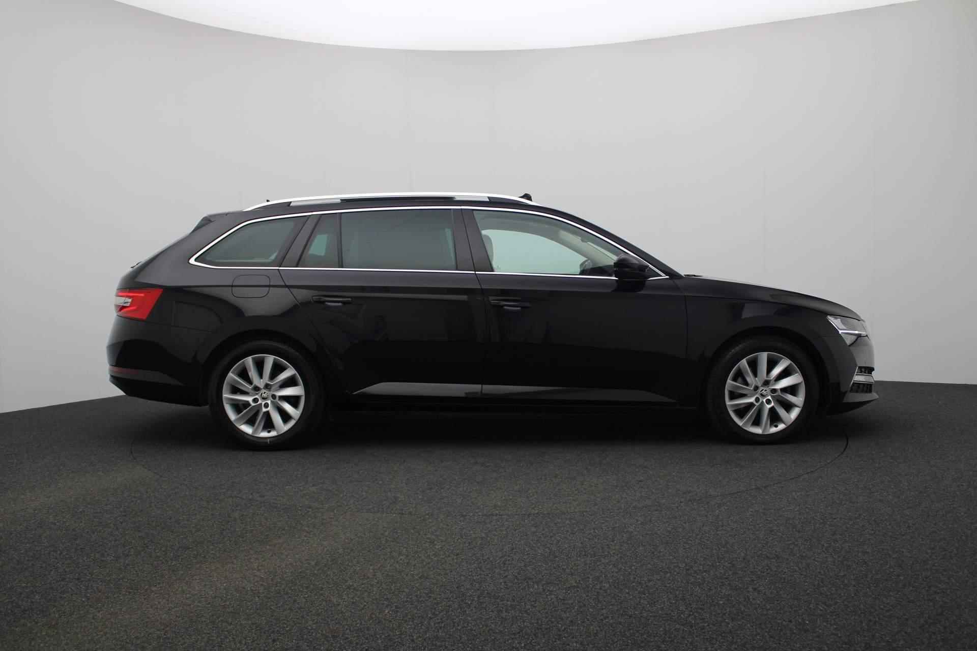 Skoda Superb Combi 1.4 TSI 218PK DSG iV Style | Pano | Elektr. voorstoelen | Keyless | Navi | Adaptief onderstel | Camera | Leder/alcantara | Apple Carplay / Android Auto - 21/45