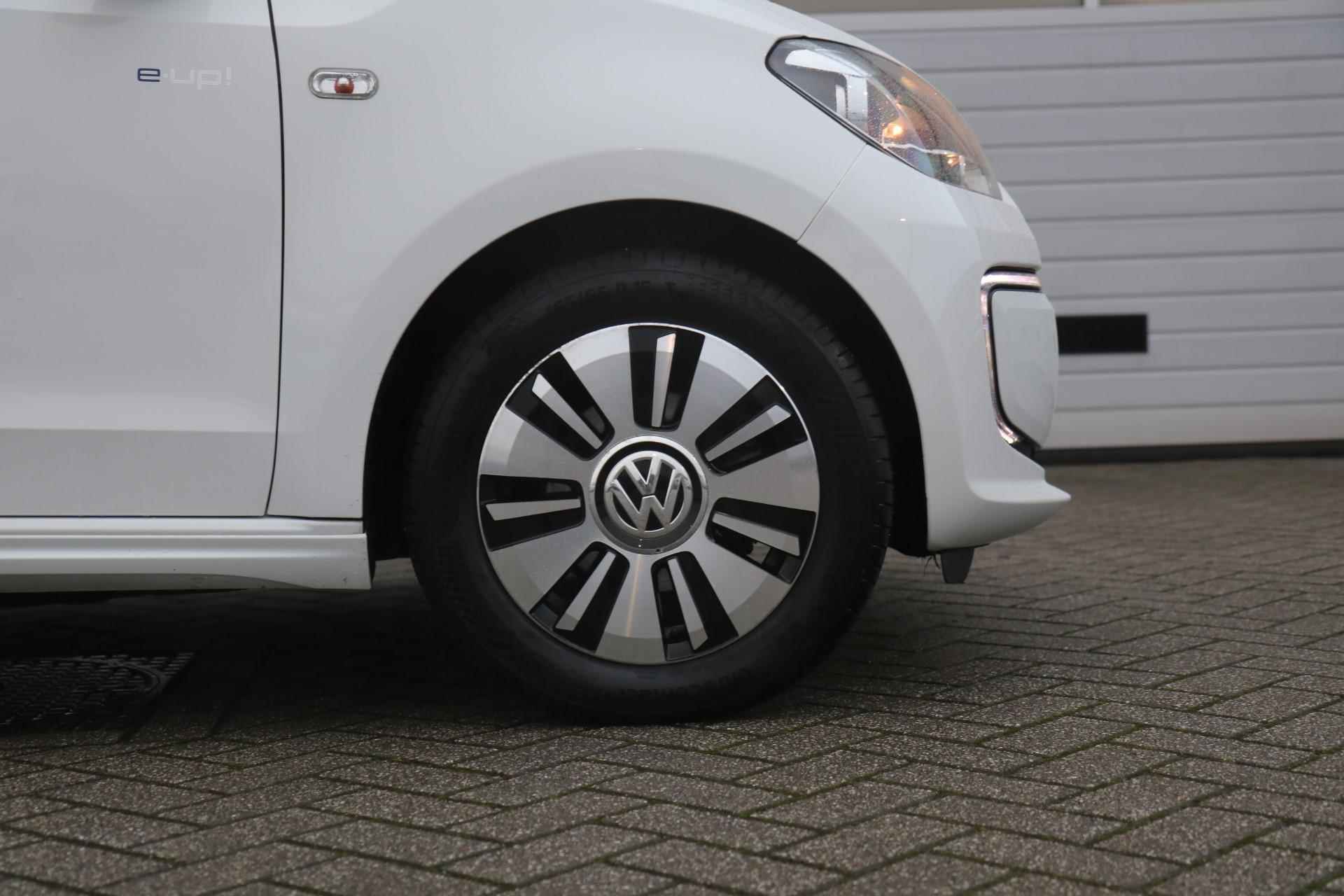 Volkswagen e-up! 82pk | Parkeersensoren | Stoelverwarming | Airco - 15/33