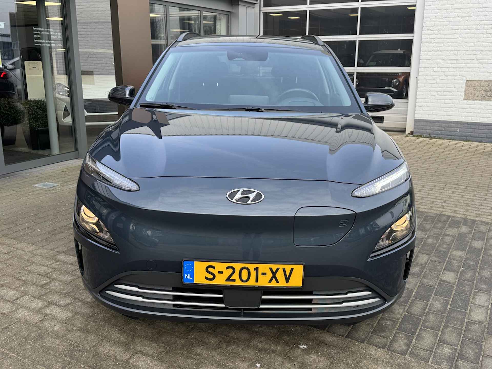 Hyundai Kona EV Fashion 64 kWh | 3 fase | Warmtepomp | Navigatie | Achteruitr - 2/28