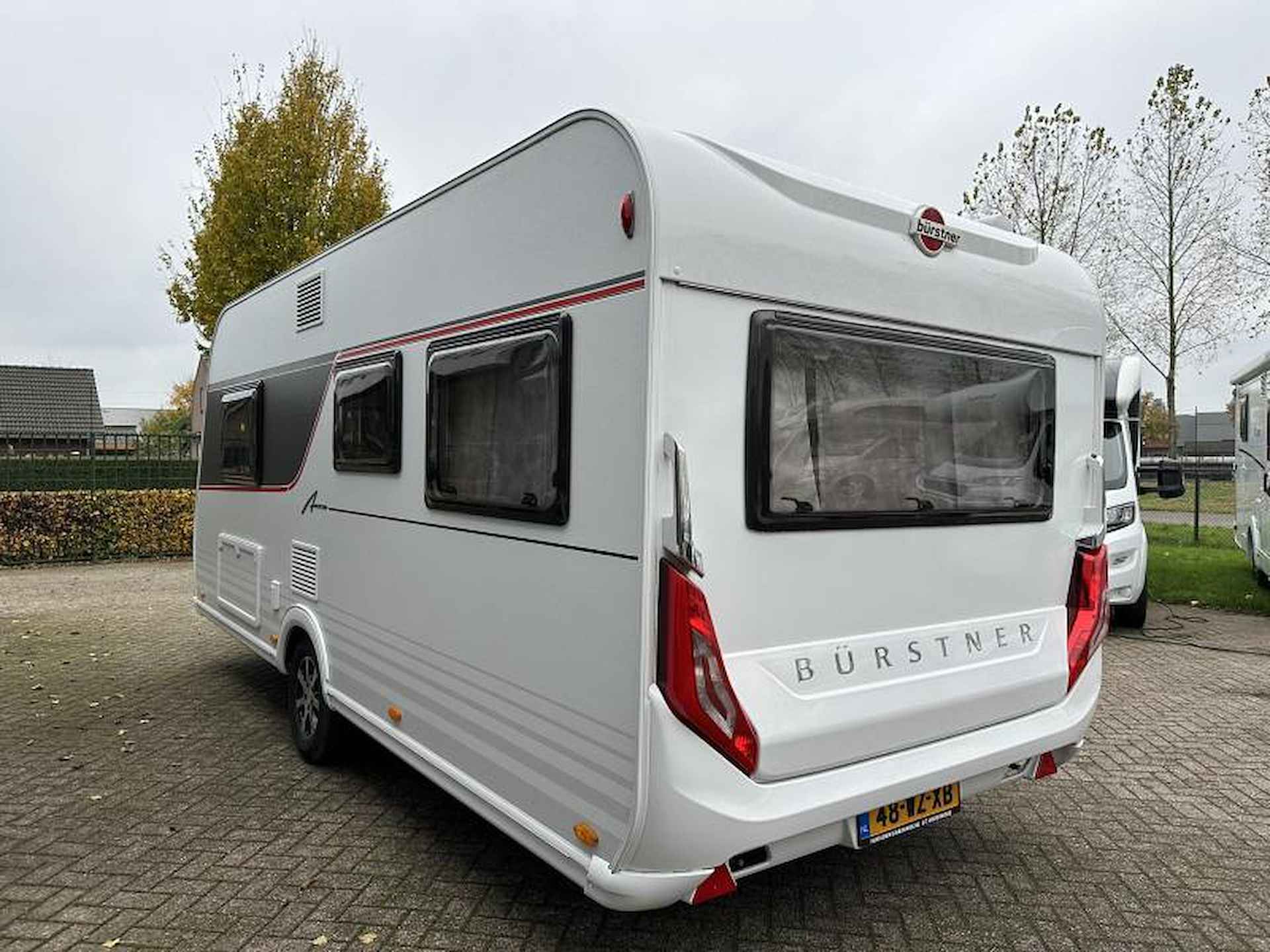 Bürstner Averso 490 TS Sierra Grey - 4/11