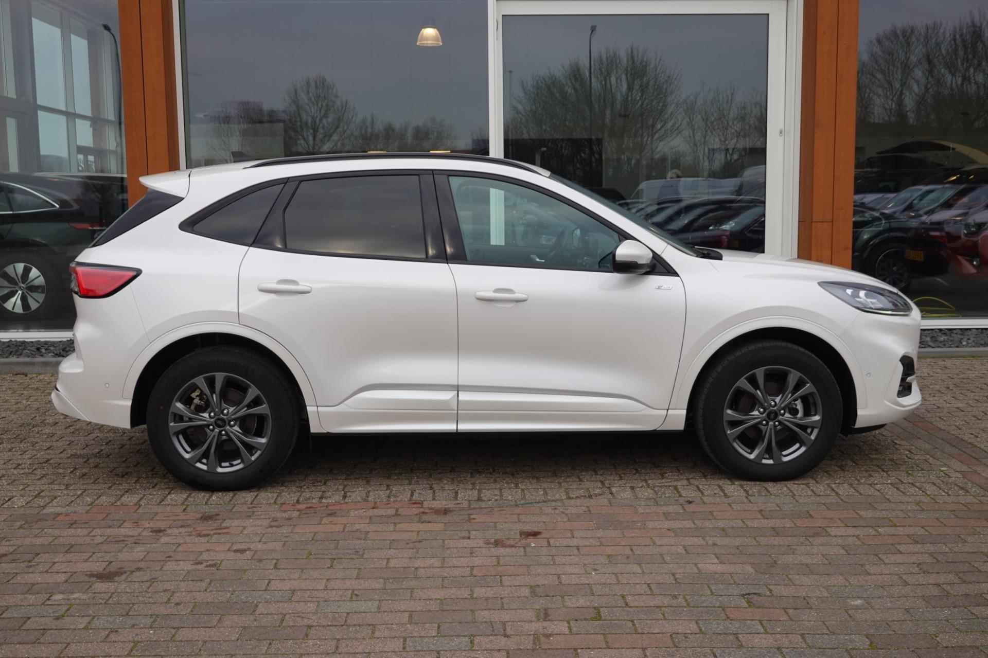 Ford KUGA 2.5 PHEV ST-Line X - 6/46