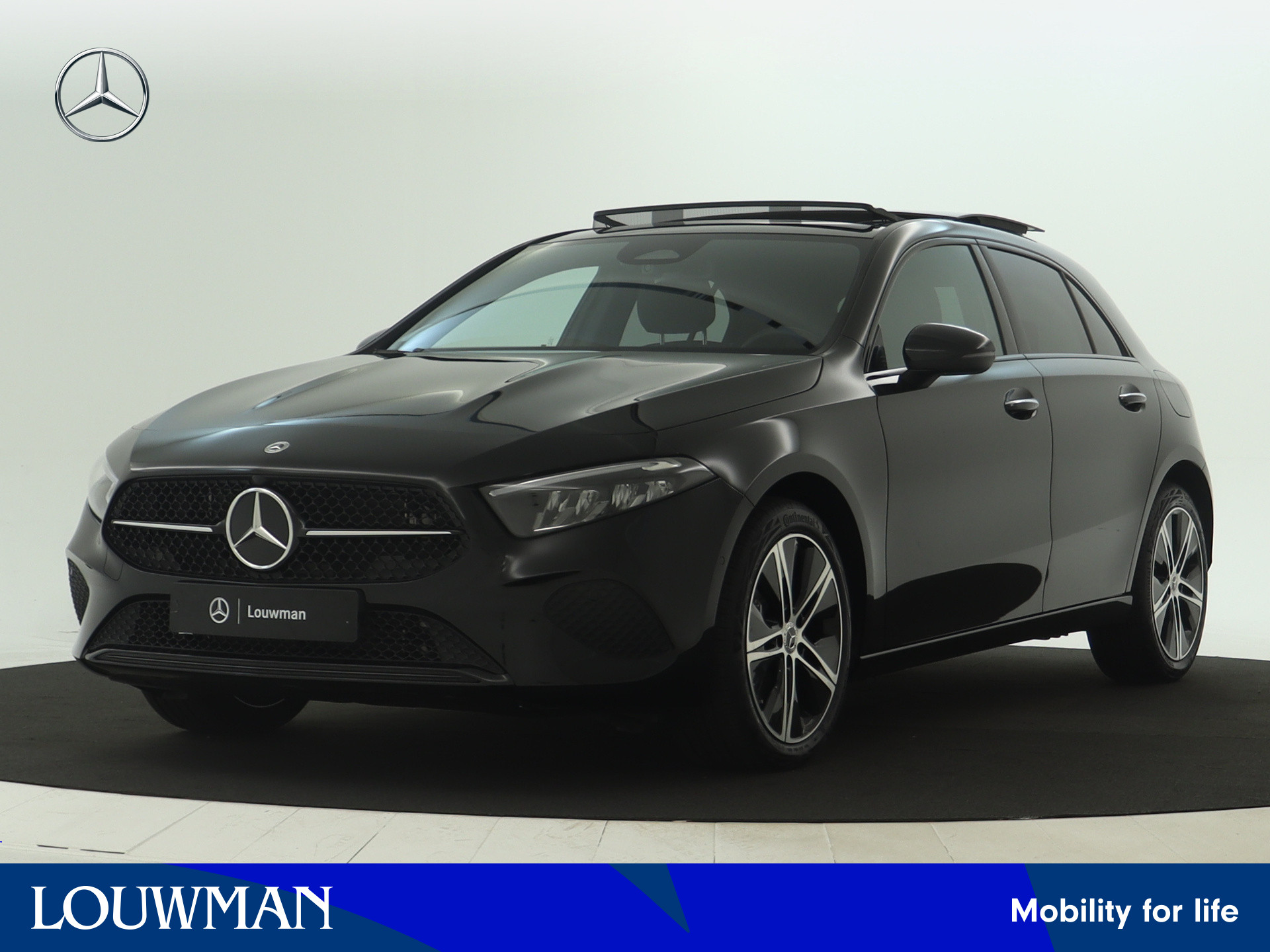 Mercedes-Benz A-Klasse 250 e Luxury Line LIMITED Edition | Nightpakket | Parkeerpakket met achteruitrijcamera | KEYLESS GO | Dodehoekassistent | Extra USB-poorten | URBAN GUARD vehicle protection | Verwarmde stoelen vooraan |