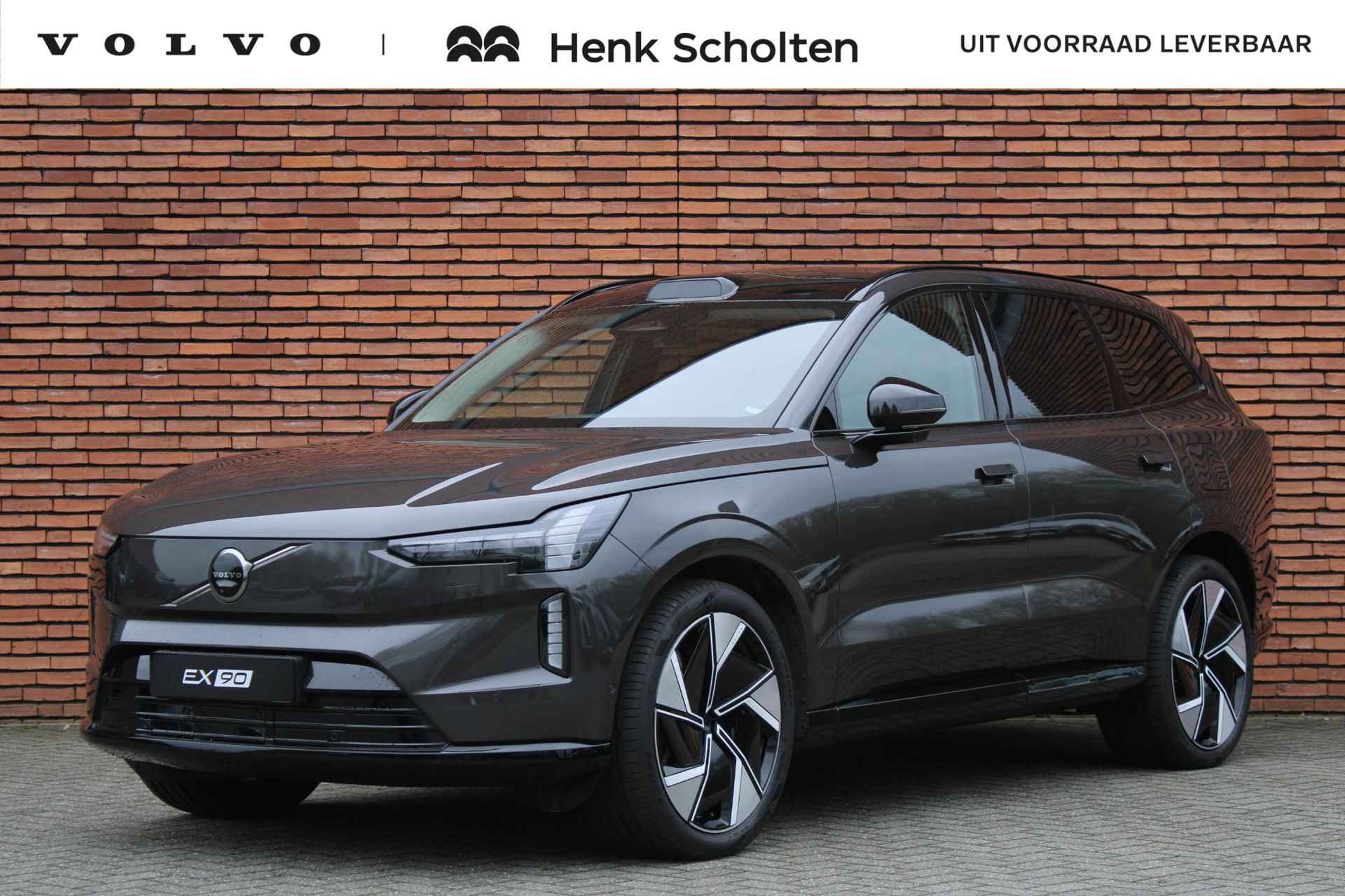 Volvo EX90 Twin Motor Performance Ultra | Stoelverwarming voor/achter | Pilot assist pack | Actieve luchtvering | 22'' Lichtmetalen velgen | Semi automatische trekhaak | Panoramisch dak | Head Up display | Sfeerverlichting | Warmtepomp | Elektrische sluit bekrachtiging |