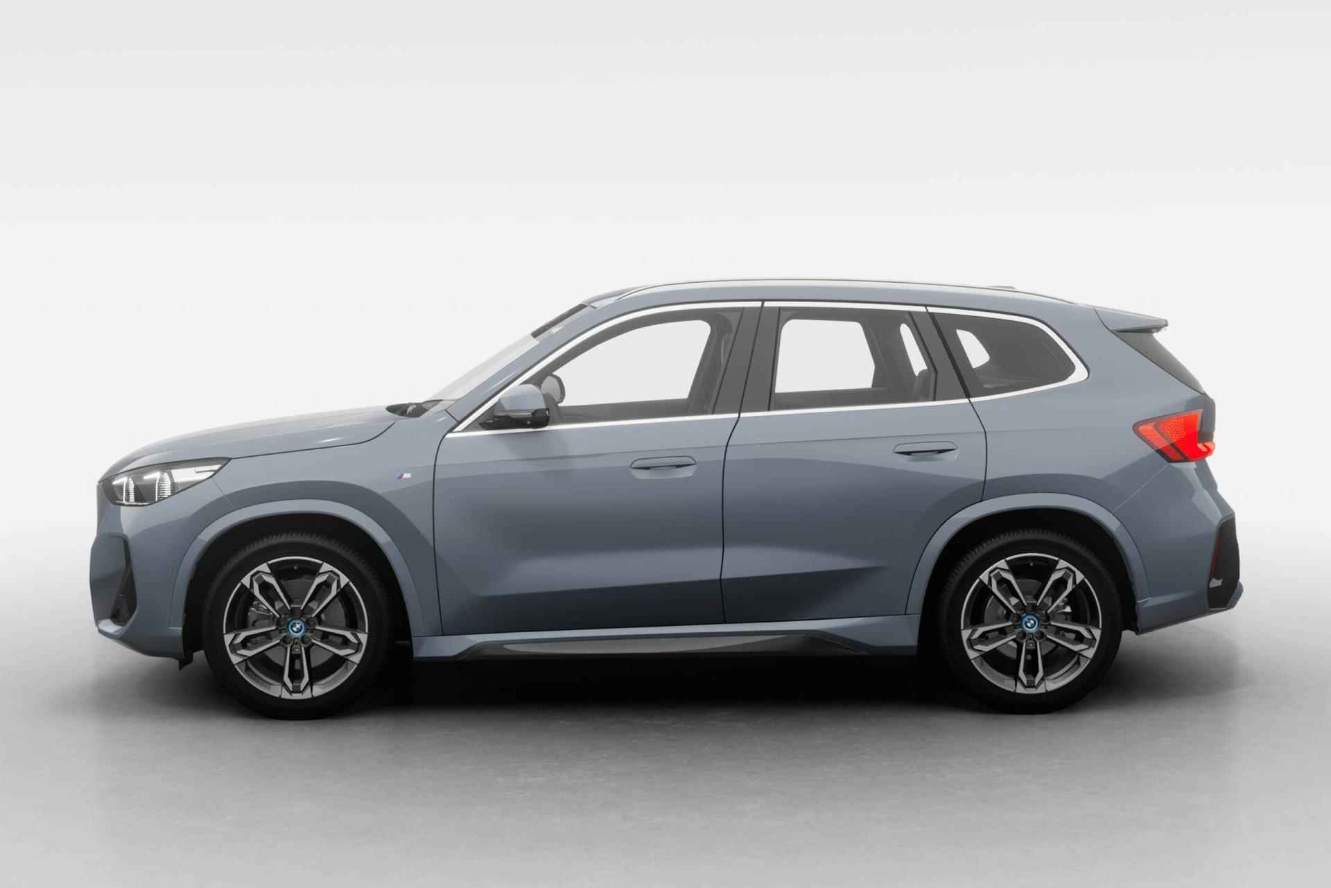 BMW iX1 xDrive30 Launch Edition 67 kWh | M Sportpakket | Elektrisch verwarmde voorstoelen | Driving Assistant Plus - 4/20