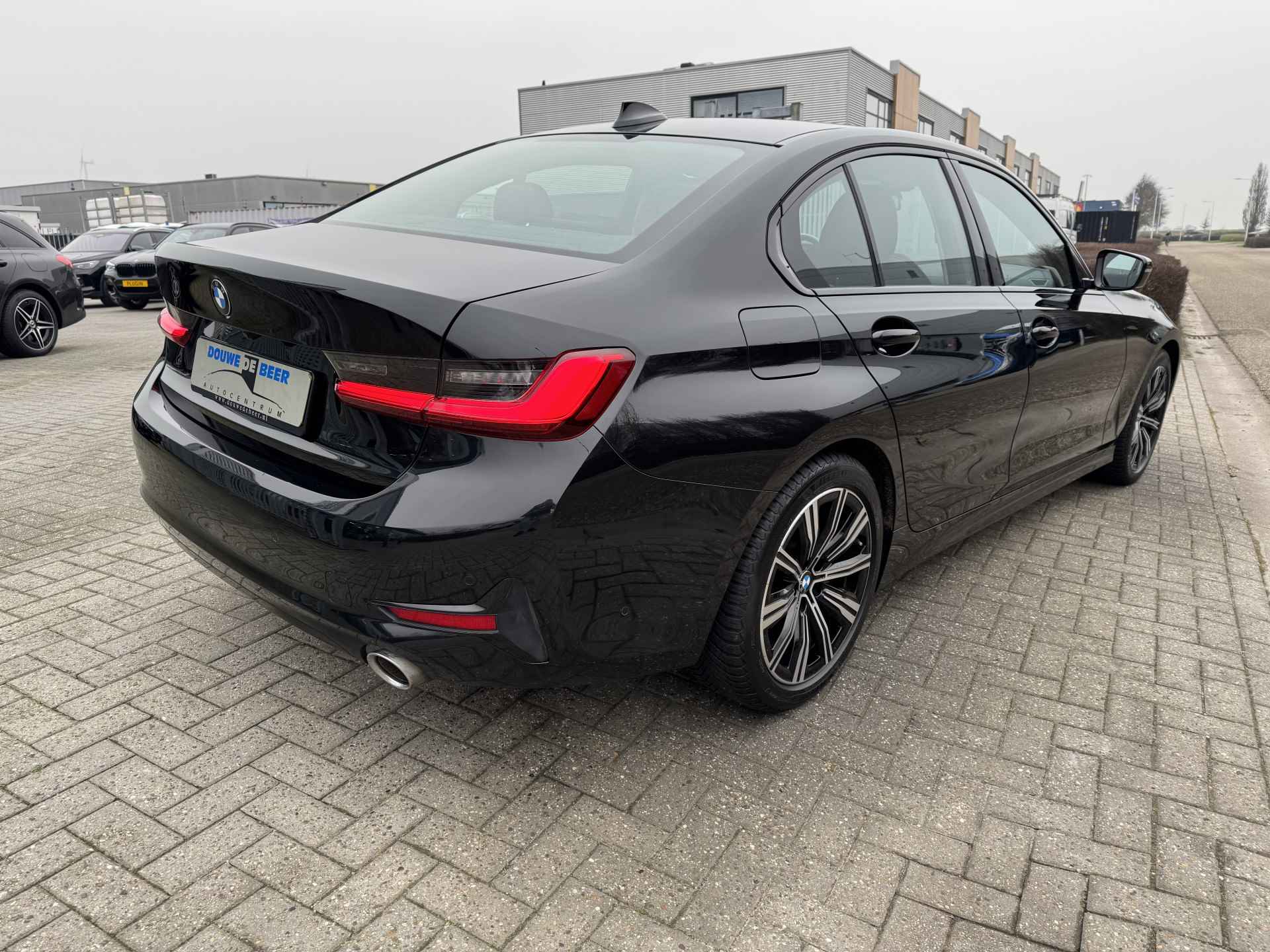 BMW 3-serie Sport Line 320i Adapt. Cruise | Keyless | Camera | LED | - 6/28