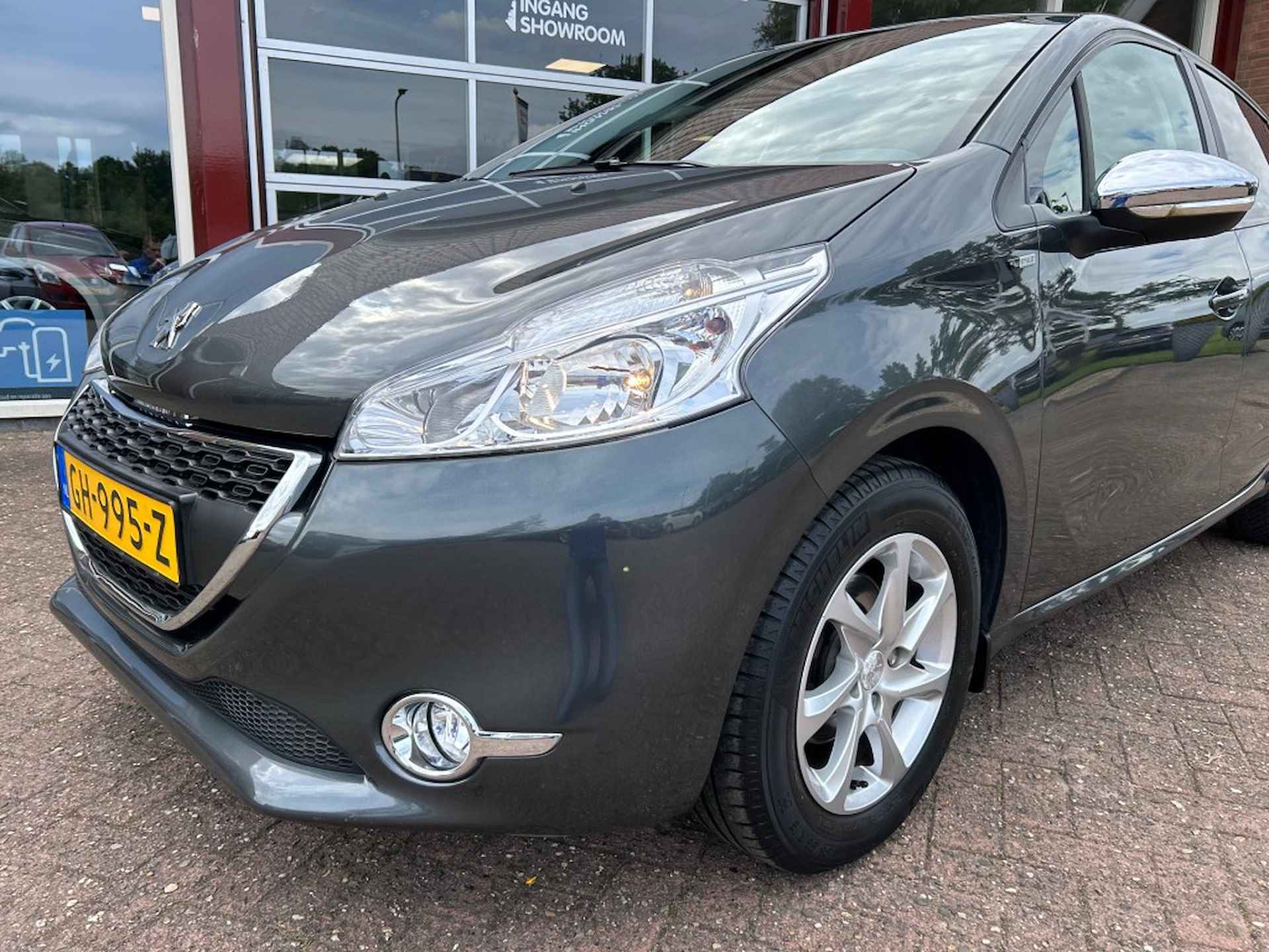 PEUGEOT 208 1.2 PT STYLE PACK 5-DRS SLECHTS 57.777 KM! - 19/38