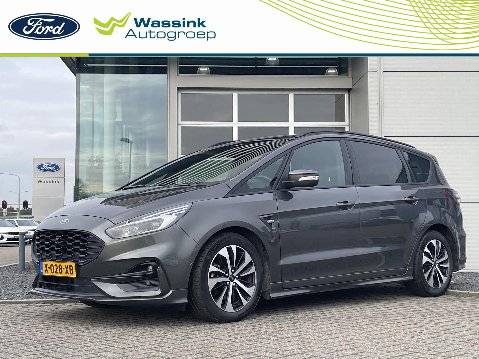 FORD S-Max 2.5 Hybrid Automaat ST-line | 7-zits | Adaptive Cruise |  Apple Carplay & Android Auto | Winterpack | Parkeercamera |