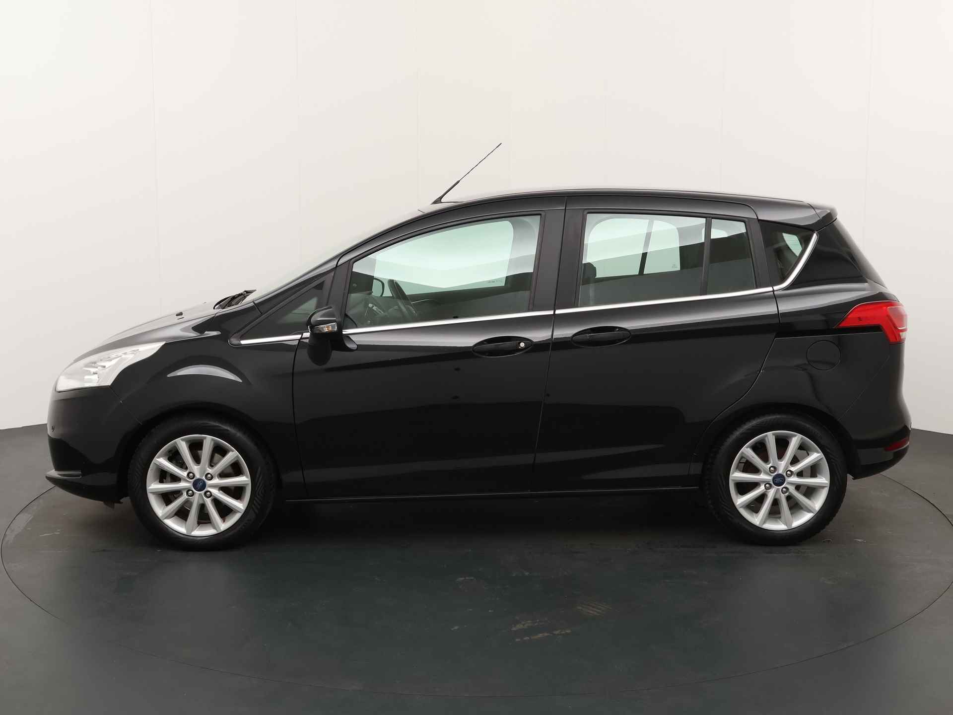 Ford B-MAX 1.0 100PK Titanium | Camera | Voorruitverwarming | All season banden | Trekhaak | - 2/21