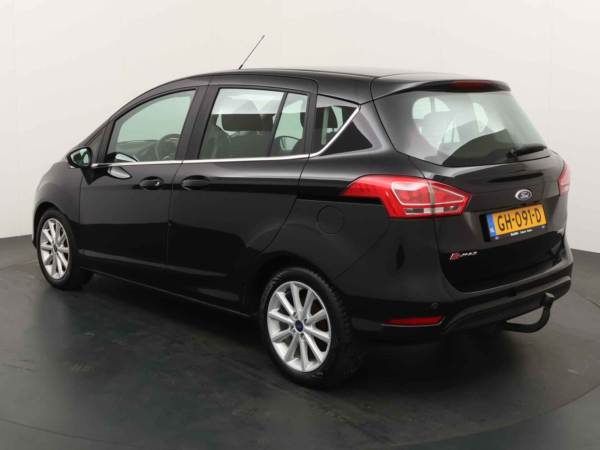 Ford B-MAX 1.0 100PK Titanium | Camera | Voorruitverwarming | All season banden | Trekhaak | - 3/21