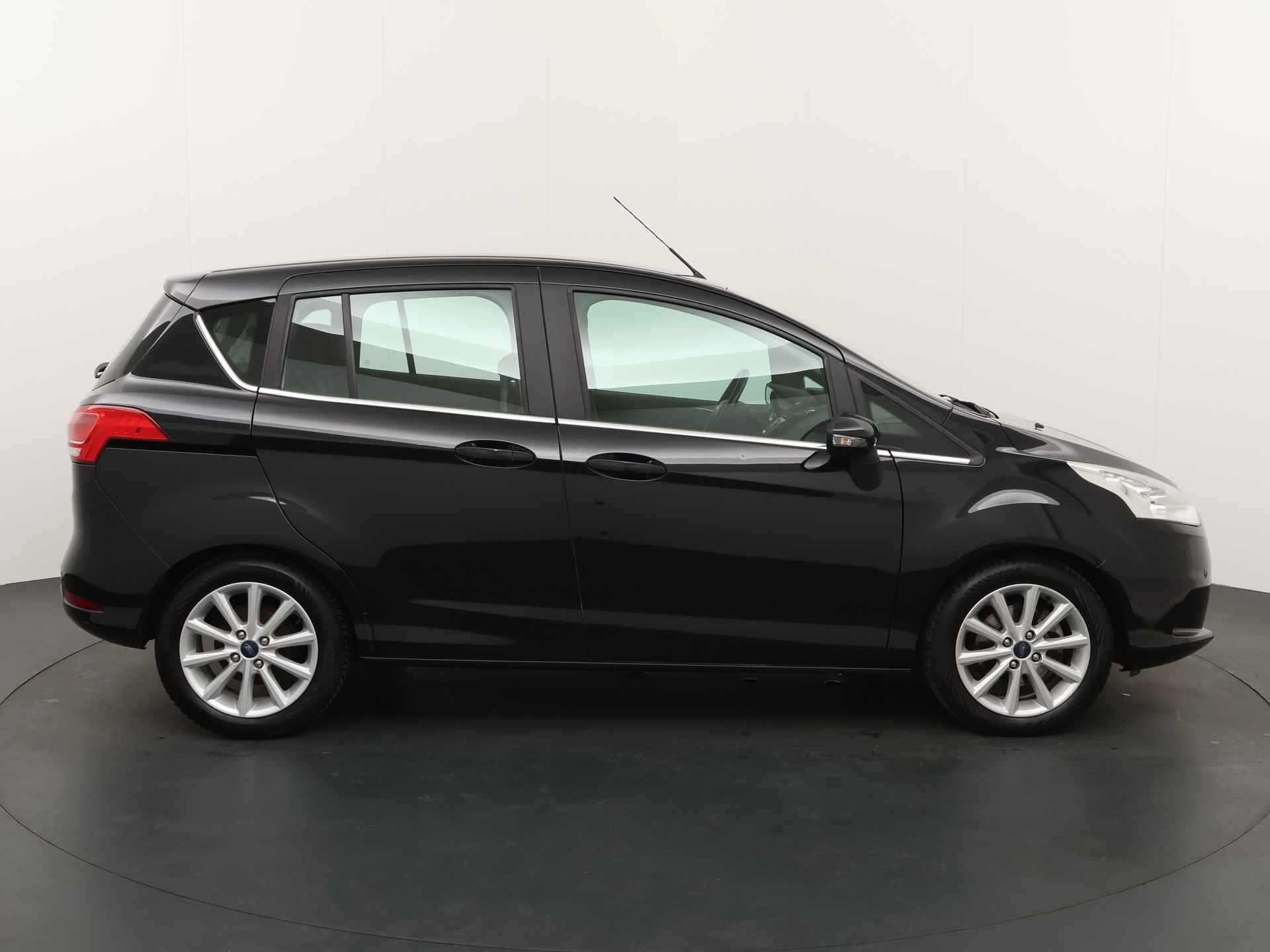 Ford B-MAX 1.0 100PK Titanium | Camera | Voorruitverwarming | All season banden | Trekhaak | - 6/21