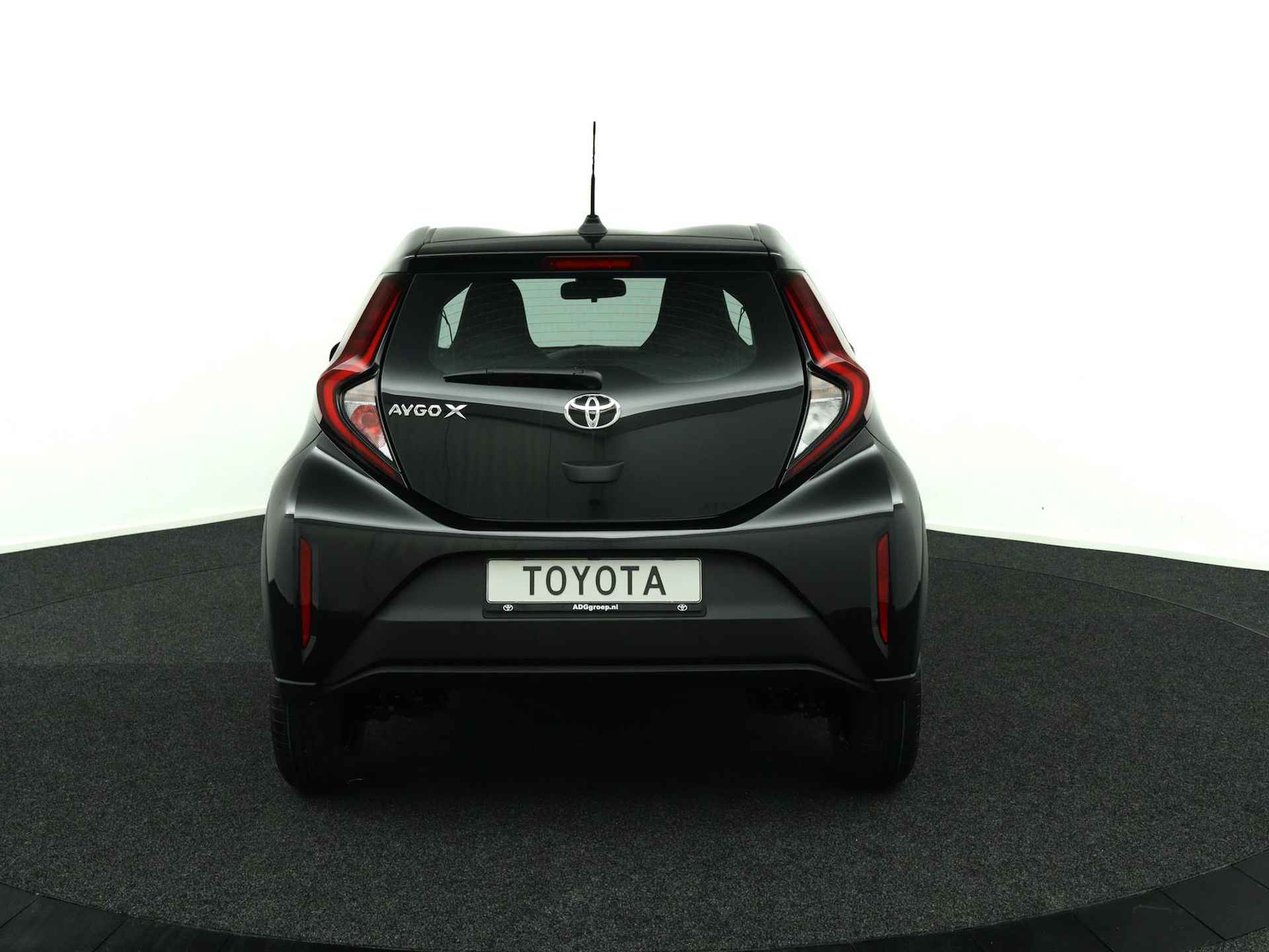 Toyota Aygo X 1.0 VVT-i MT play Automaat | Apple Carplay | Android Auto | Achteruitrijcamera | 10 Jaar Garantie | - 8/40