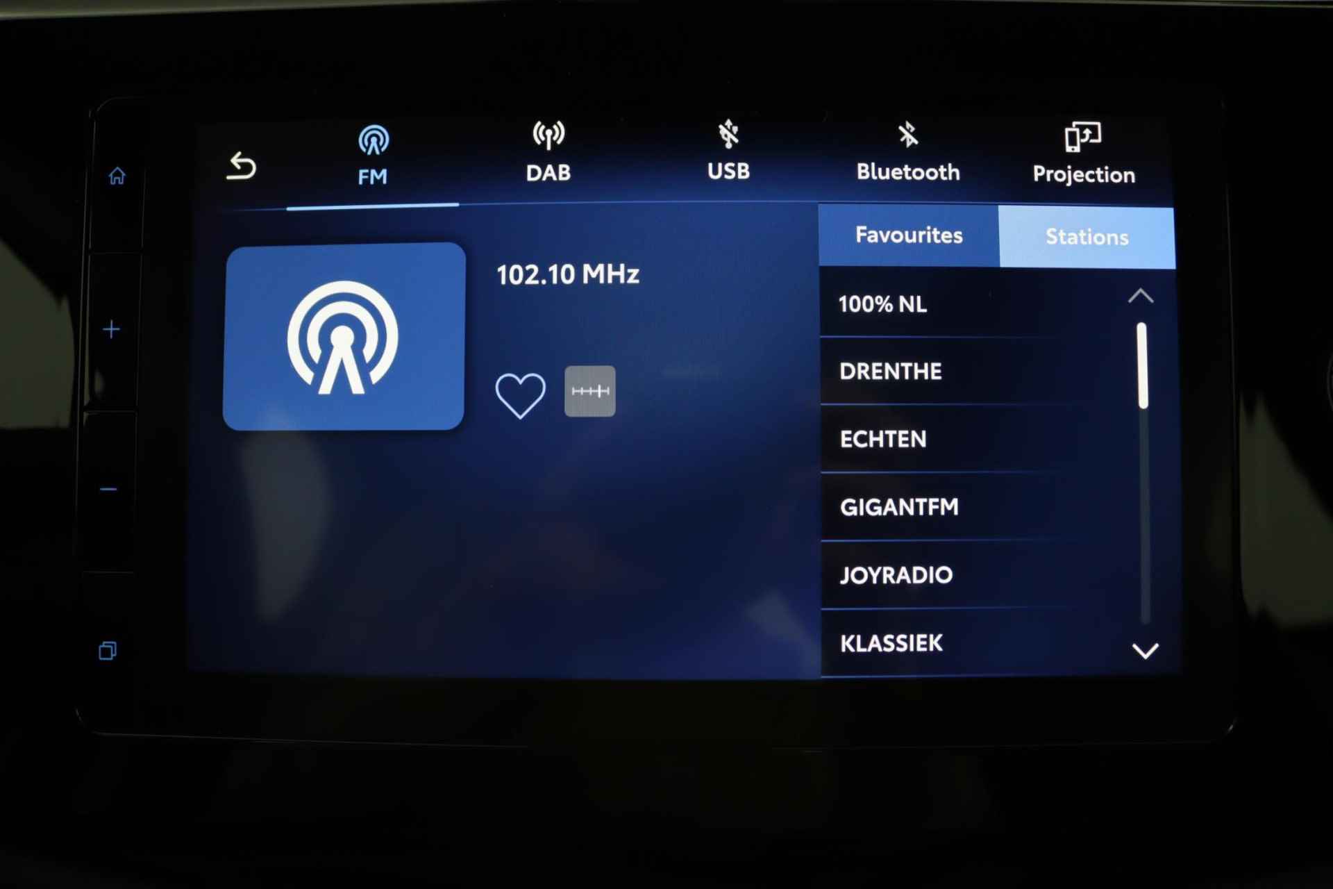 Toyota Aygo X 1.0 VVT-i MT play Automaat | Apple Carplay | Android Auto | Achteruitrijcamera | 10 Jaar Garantie | - 15/40