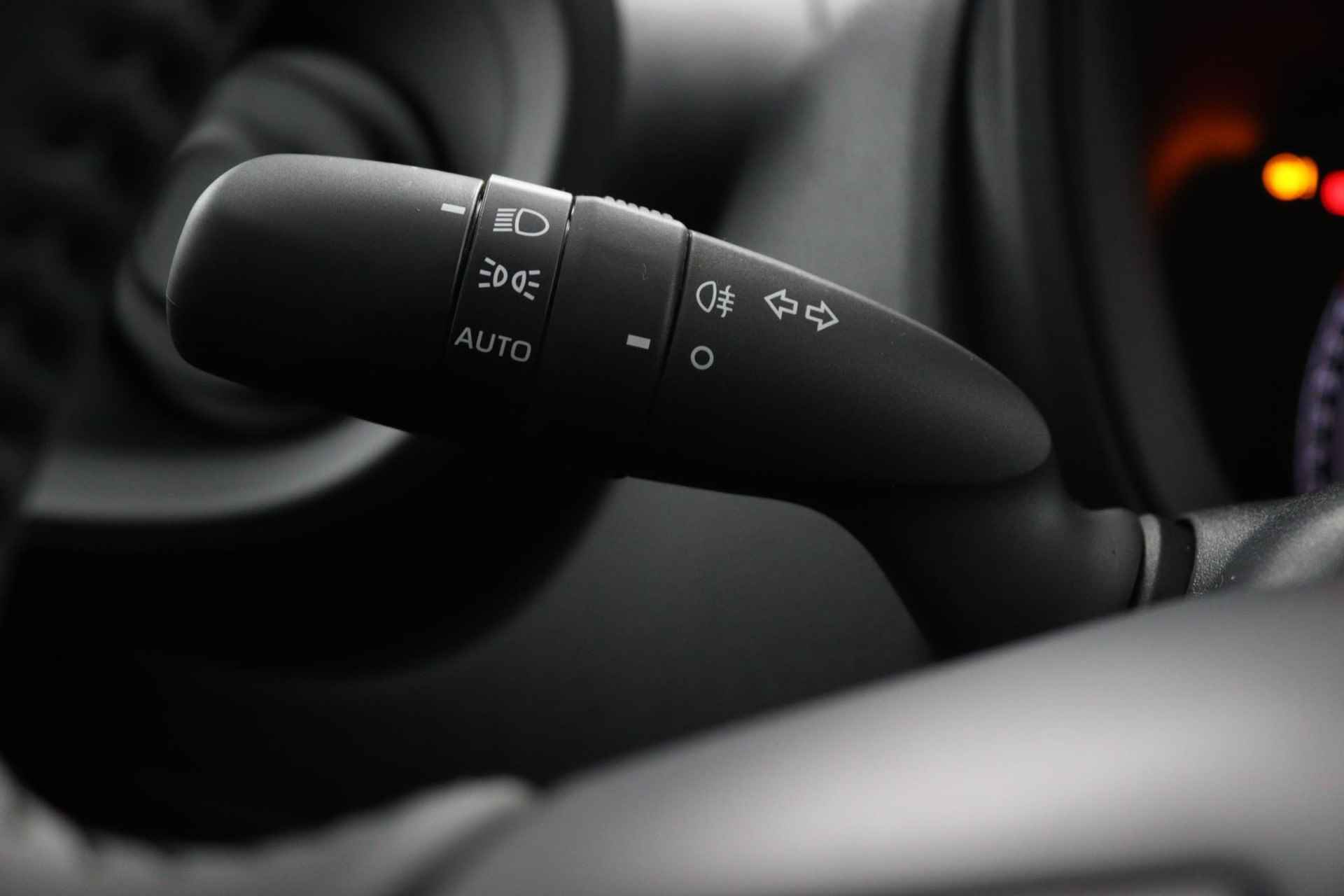 Toyota Aygo X 1.0 VVT-i MT play Automaat | Apple Carplay | Android Auto | Achteruitrijcamera | 10 Jaar Garantie | - 20/40