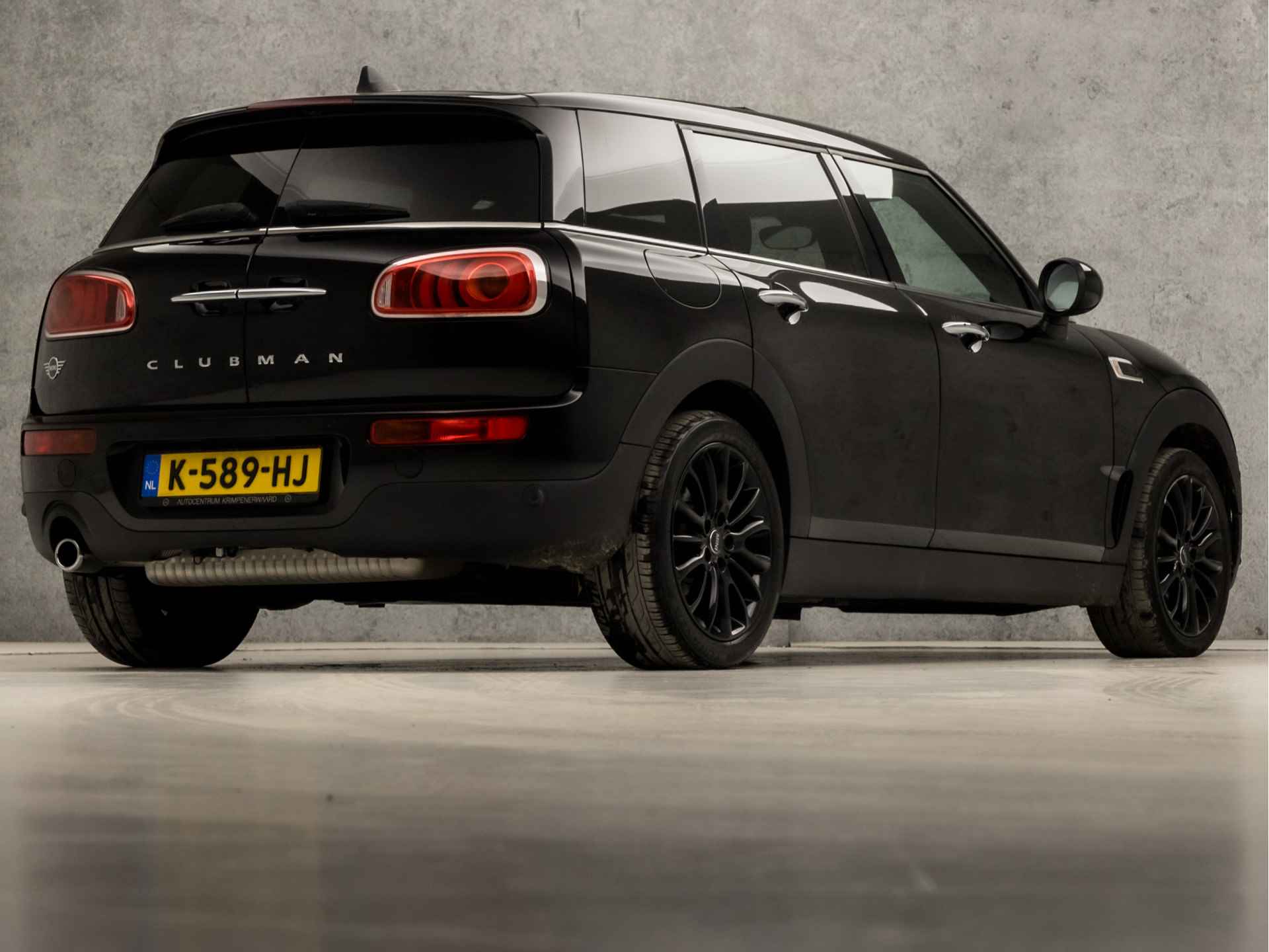 MINI Clubman 1.5 One Chili Black Sport Automaat (PANORAMADAK, GROOT NAVI, LEDER, STOELVERWARMING, SPORTSTOELEN, HARMAN/KARDON, LED KOPLAMPEN, KEYLESS, GETINT GLAS, NIEUWE APK, NIEUWSTAAT) - 5/39