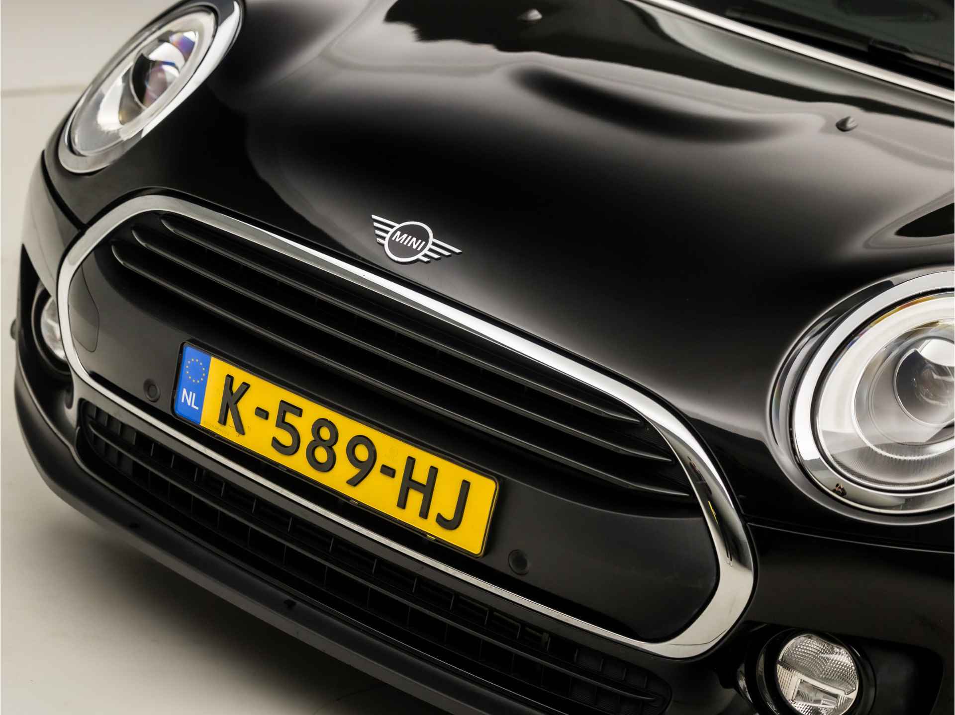 MINI Clubman 1.5 One Chili Black Sport Automaat (PANORAMADAK, GROOT NAVI, LEDER, STOELVERWARMING, SPORTSTOELEN, HARMAN/KARDON, LED KOPLAMPEN, KEYLESS, GETINT GLAS, NIEUWE APK, NIEUWSTAAT) - 35/39