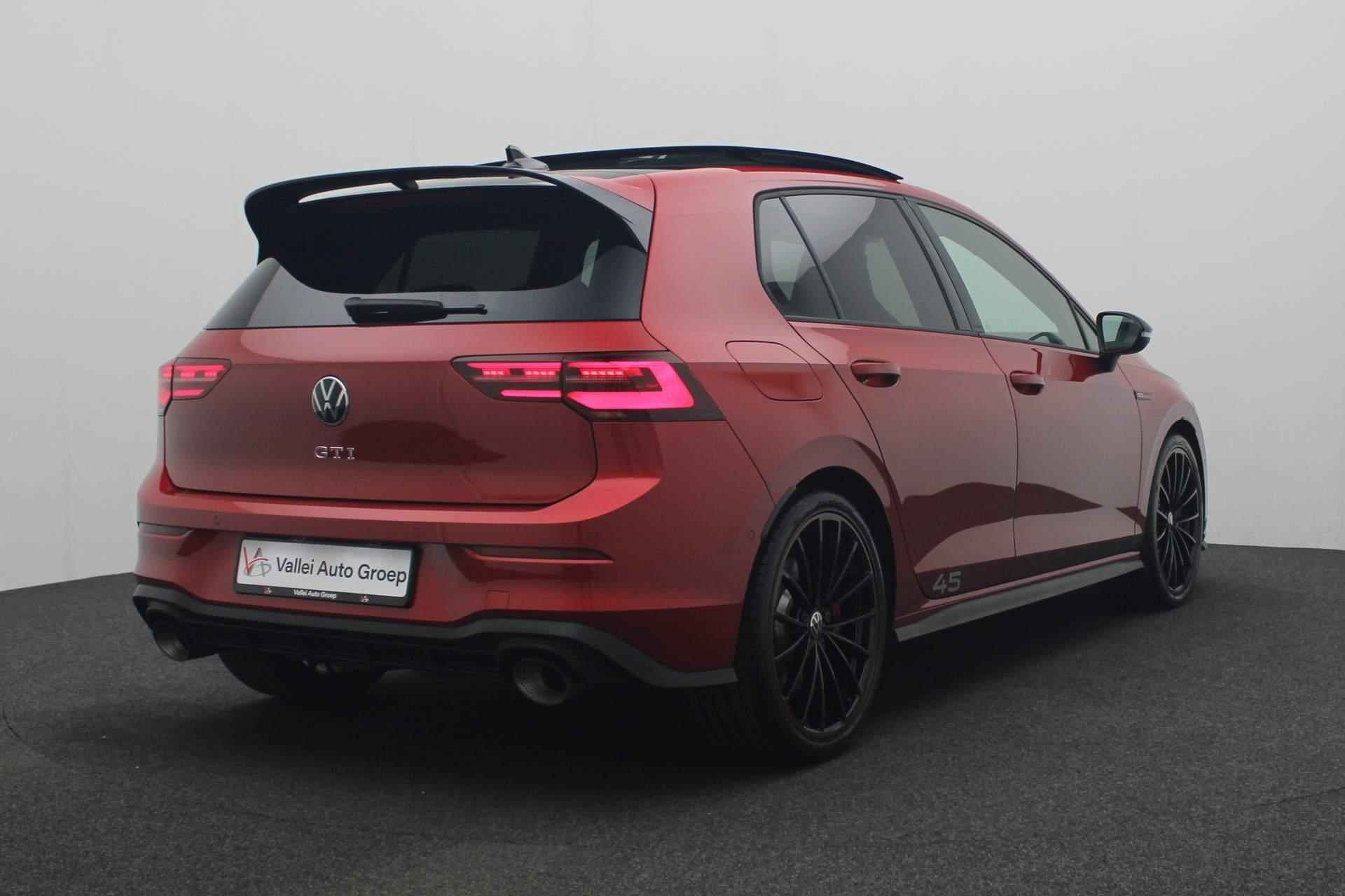 Volkswagen Golf 2.0 TSI 300PK DSG GTI Clubsport 45 | Pano | Akrapovič | Harman/Kardon | DCC | IQ Light | Leder | Stoelventilatie | Geheugenstoel | Camera | Navi Discover Pro - 5/52