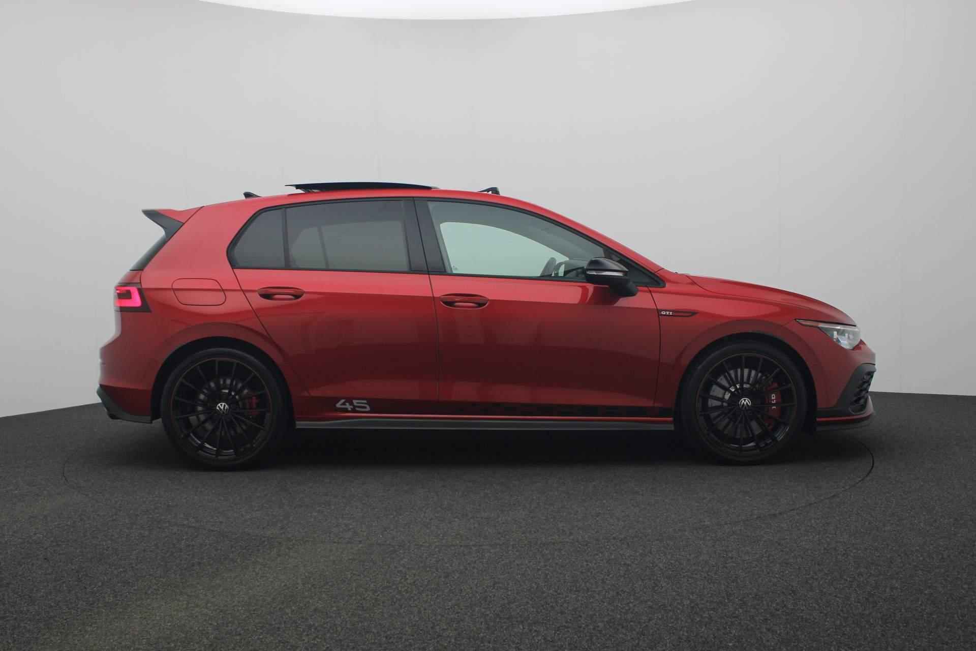 Volkswagen Golf 2.0 TSI 300PK DSG GTI Clubsport 45 | Pano | Akrapovič | Harman/Kardon | DCC | IQ Light | Leder | Stoelventilatie | Geheugenstoel | Camera | Navi Discover Pro - 27/52