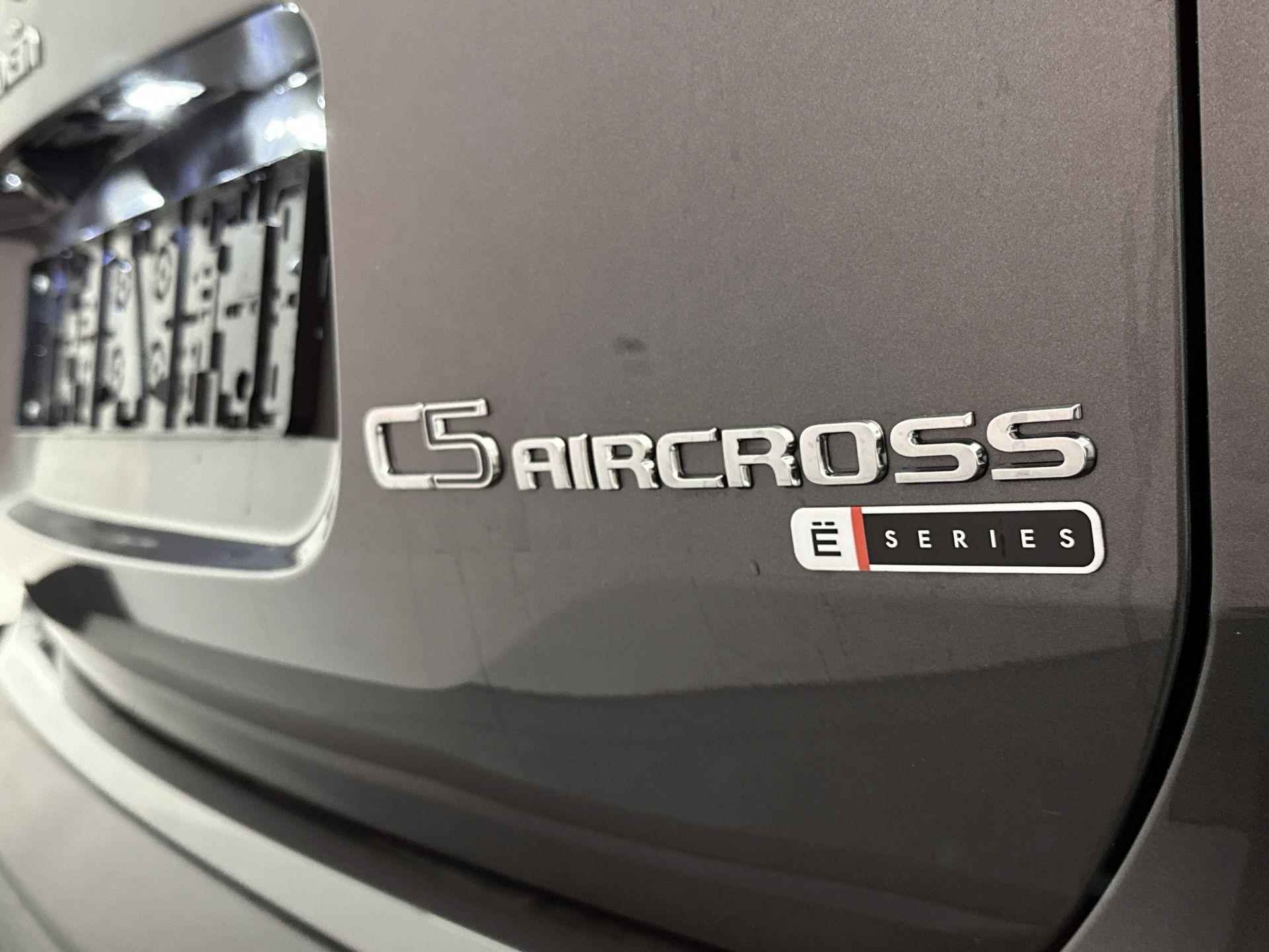 Citroen C5 Aircross SUV ë-Series Hybrid 136pk Automaat | Uit voorraad leverbaar | Navigatie | Achteruitrijcamera | Adaptieve Cruise Control | Parkeersensoren v+a | Leder/Alcantara bekleding | Stoel elektrisch+verwarmd |  Climate Control | Dodehoeksensor | Keyless | Donker getint glas | 19" lichtmetalen velgen | - 27/35