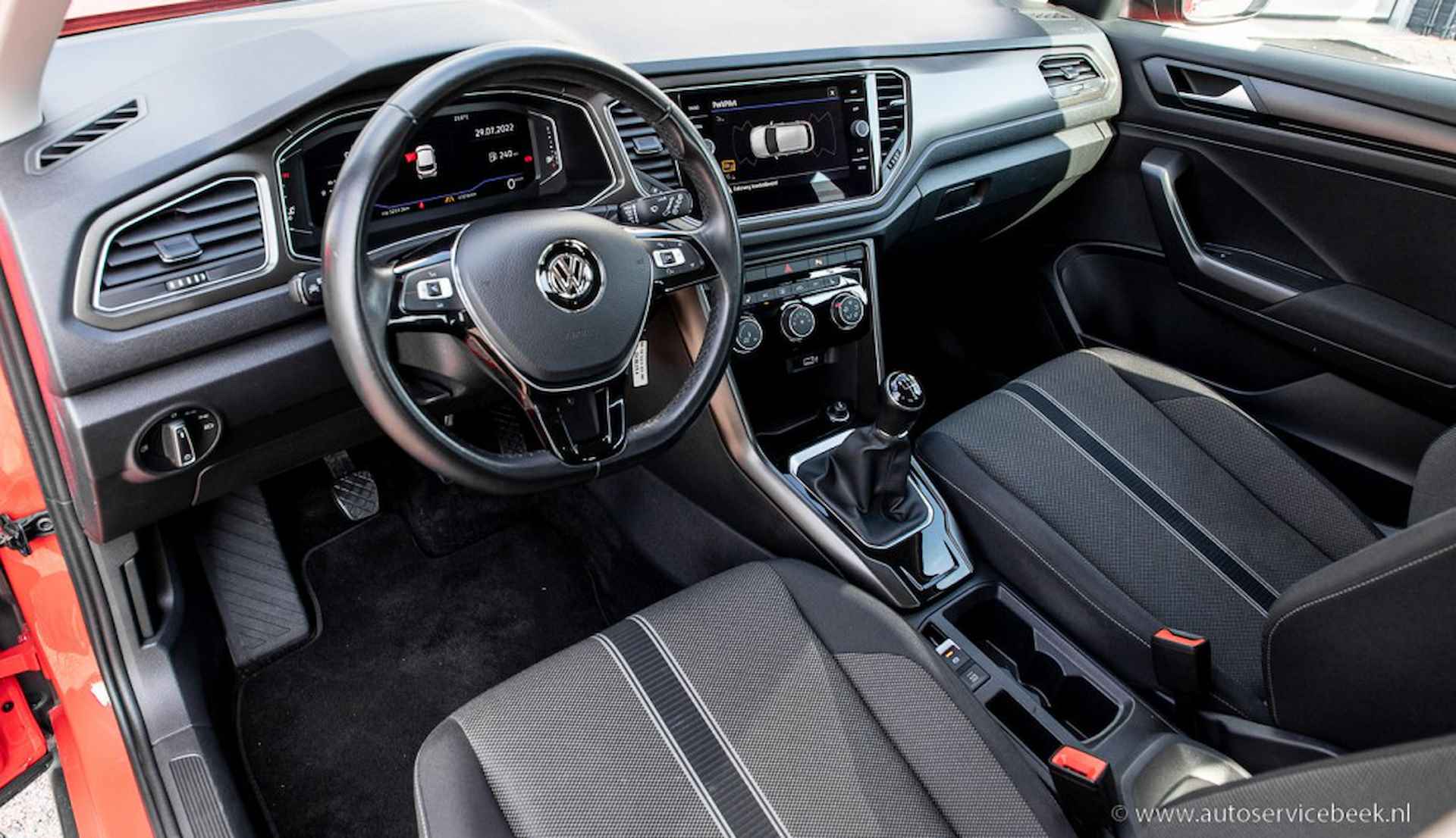 VOLKSWAGEN T-roc 1.5 TSI style, navigatie,trekhaak, 2 tone, virtual cockpit - 7/29