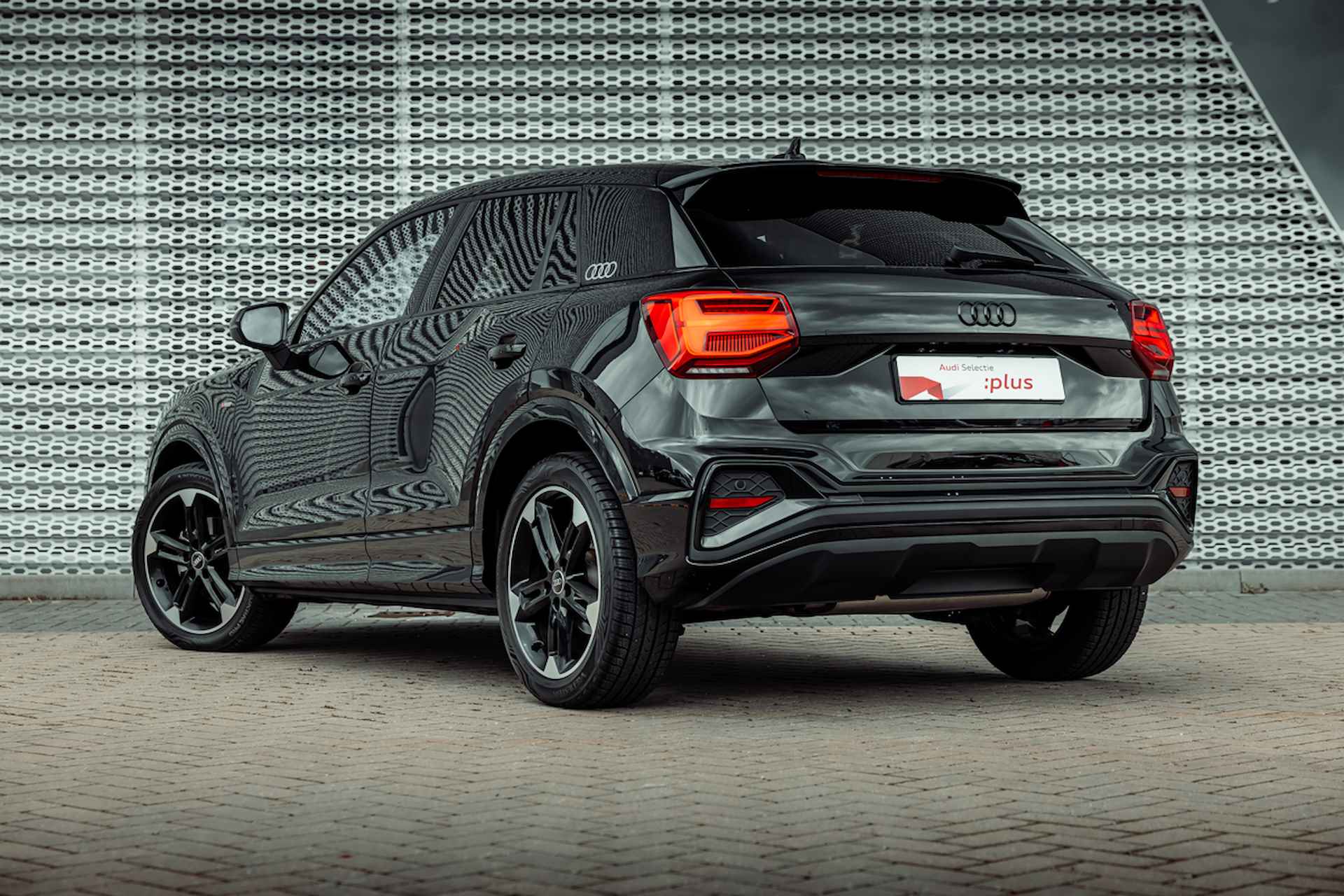 Audi Q2 35 TFSI 150pk s-tronic S Edition | SONOS | Optiek zwart | Elektr kofferdeksel | 18" LM velgen | Matrix - 5/34