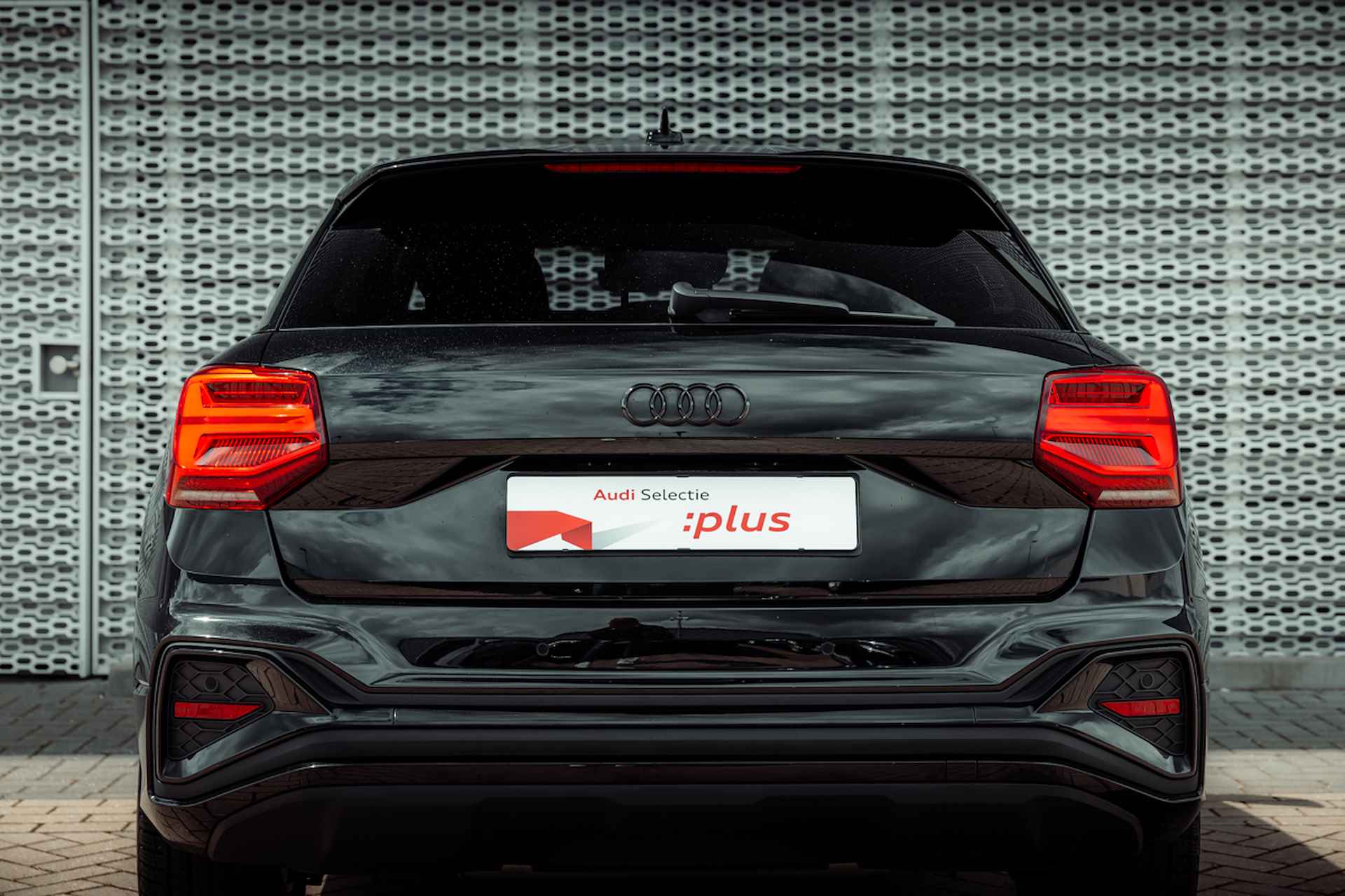 Audi Q2 35 TFSI 150pk s-tronic S Edition | SONOS | Optiek zwart | Elektr kofferdeksel | 18" LM velgen | Matrix - 11/34