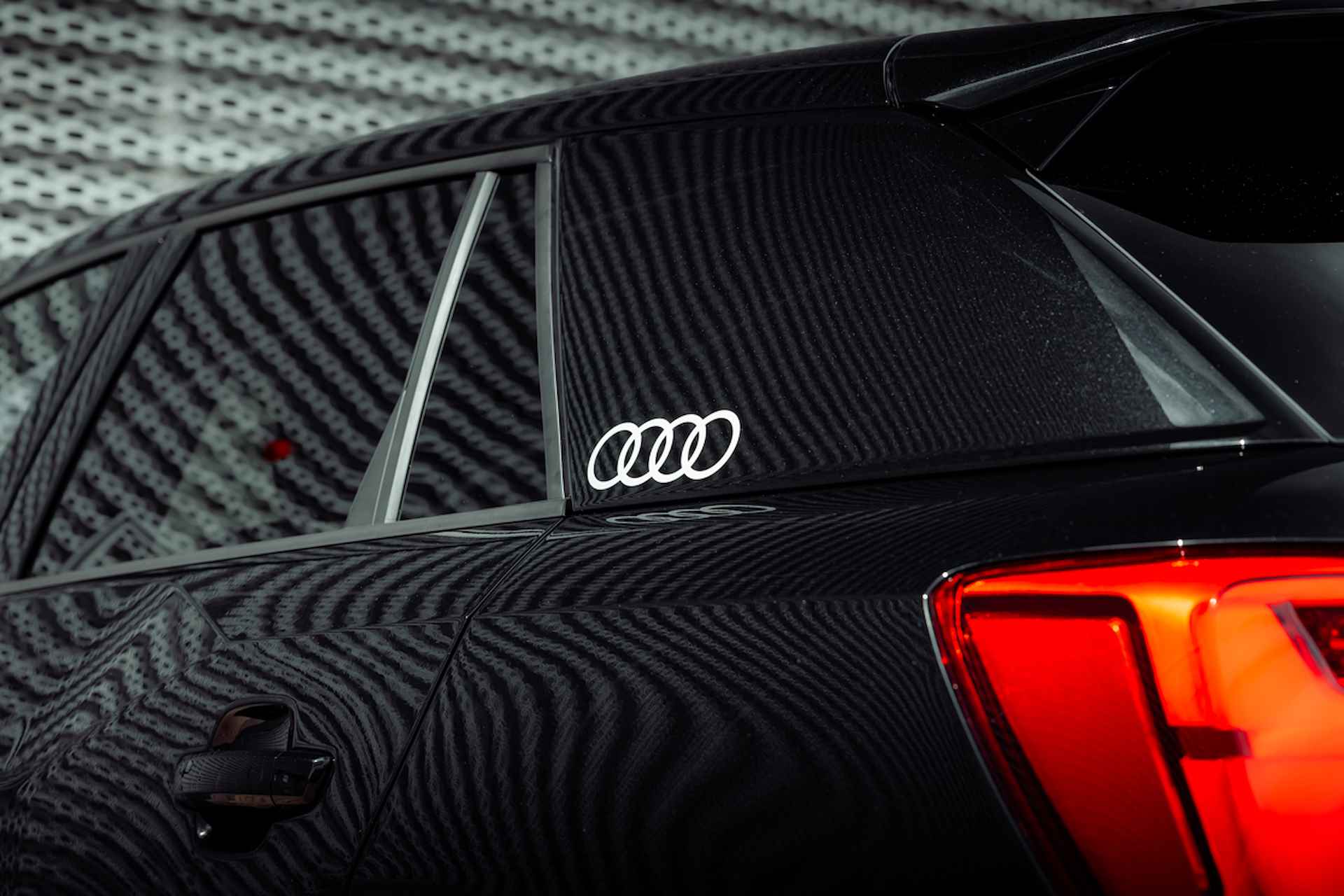 Audi Q2 35 TFSI 150pk s-tronic S Edition | SONOS | Optiek zwart | Elektr kofferdeksel | 18" LM velgen | Matrix - 16/34