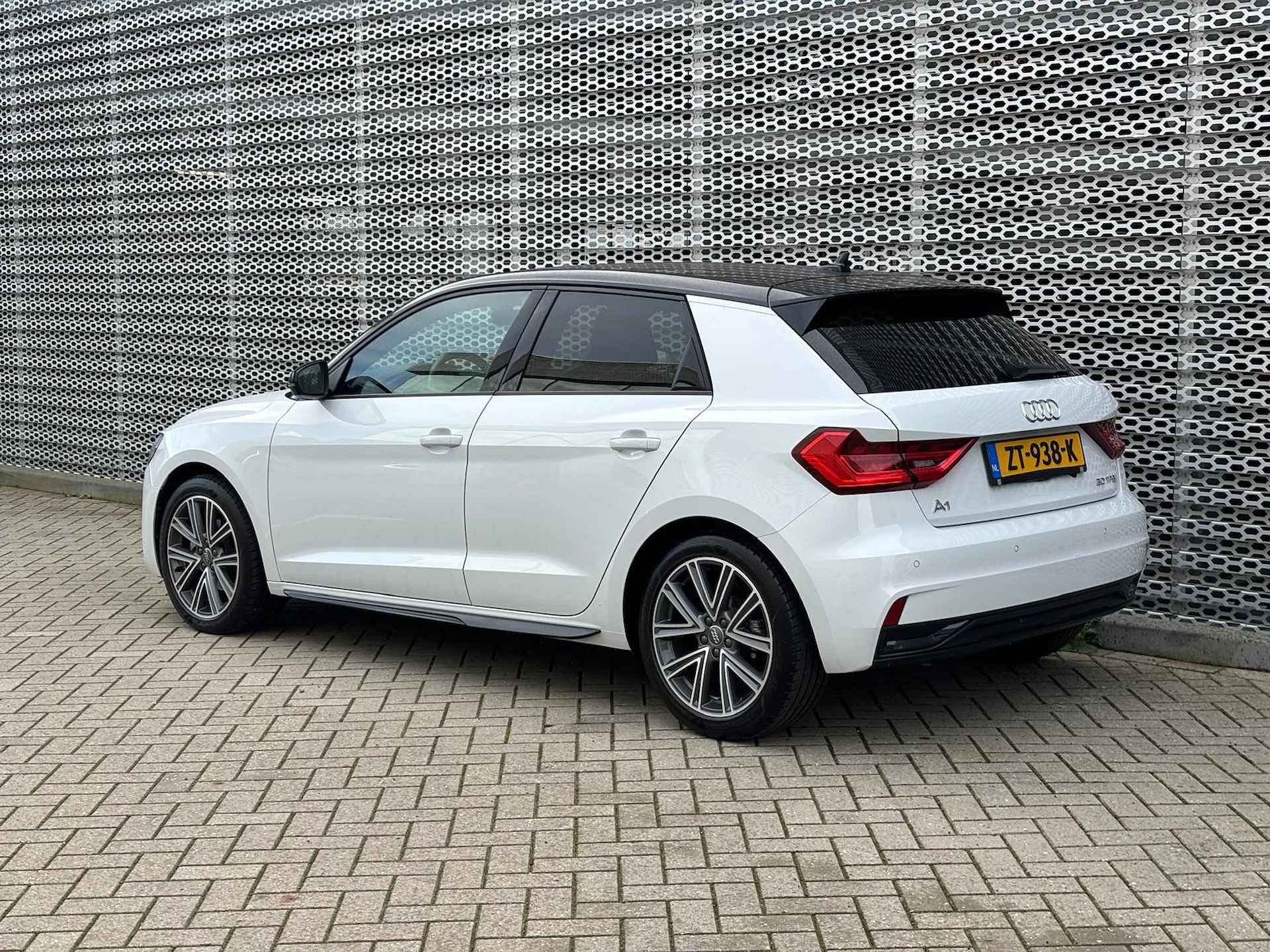 Audi A1 Sportback 30 TFSI 115pk DSG epic / Zwart Dak / App-Connect / PDC Achter / 17" LMV P4 - 6/22