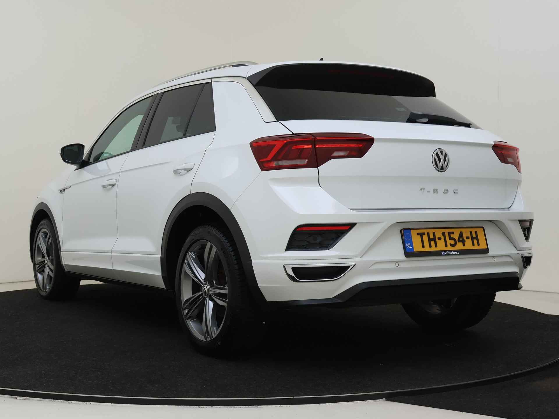 Volkswagen T-Roc 1.5 TSI Sport Automaat | R-Line Pakket | Panoramadak | Winter Pakket - 5/40