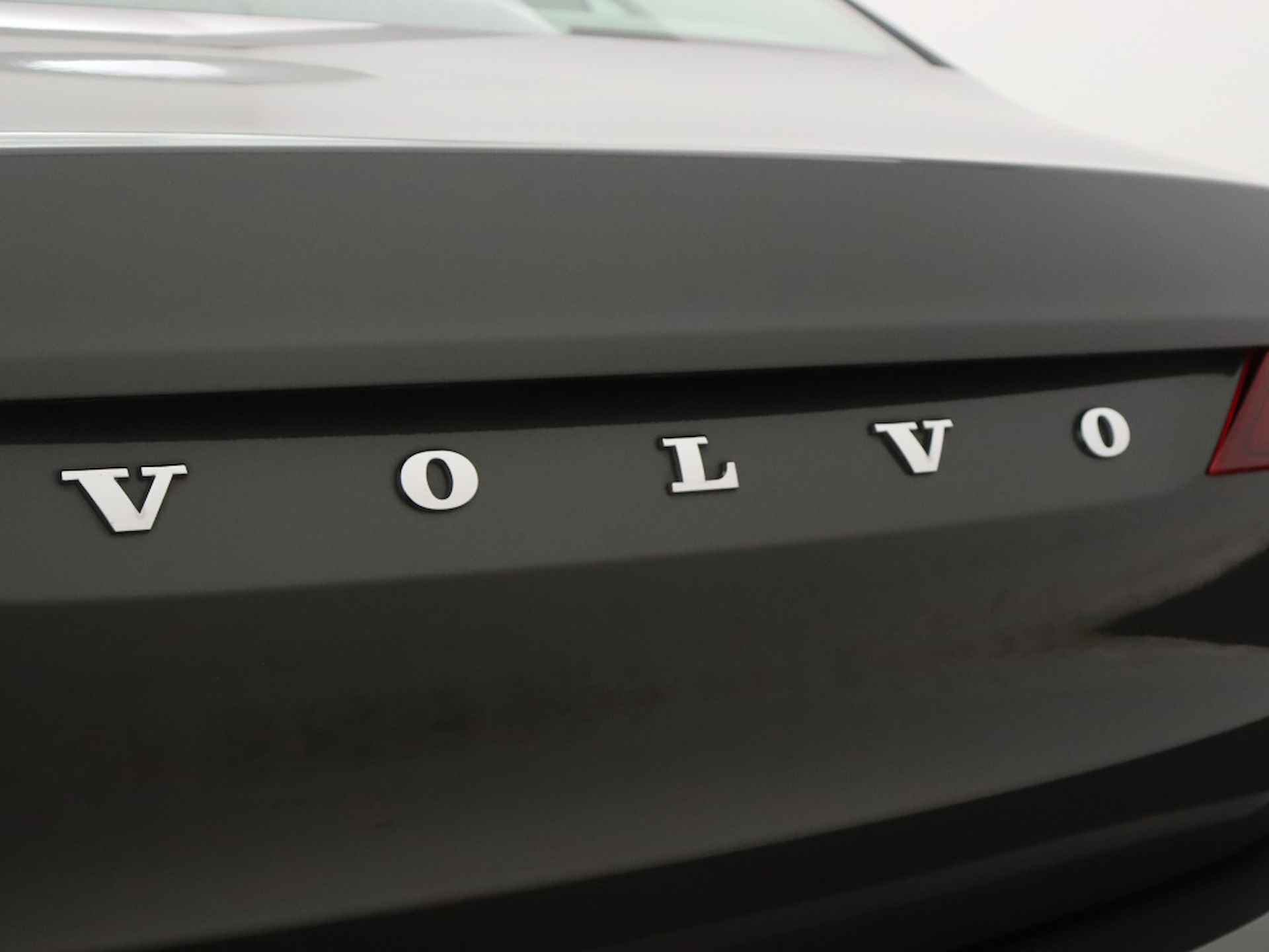 Volvo S90 2.0 T4 Inscription - 42/44
