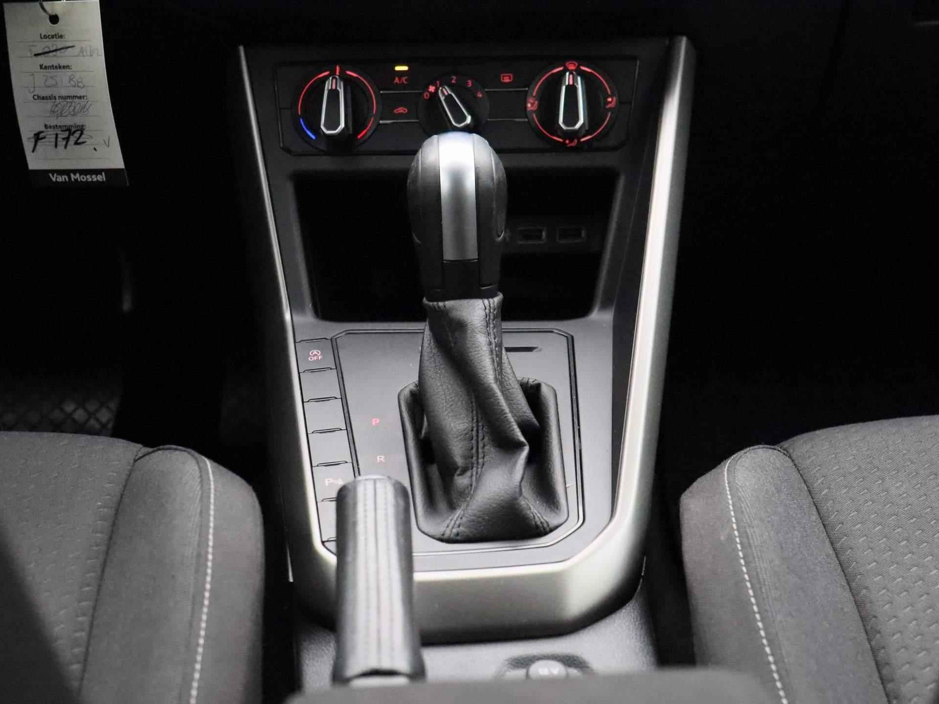 Volkswagen Polo 1.0 TSI Comfortline | AUTOMAAT | NAVIGATIE | VRITUAL COCKPIT | PARKEERSENSOREN V+A | AIRCO | ADAPTIVE CRUISE CONTROL | APPLE CARPLAY / ANDROID AUTO | - 12/36