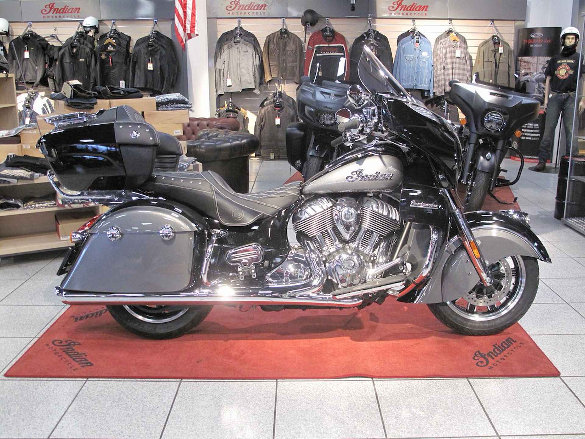 Indian Roadmaster Official Indian Motorcycle Dealer - 1/13