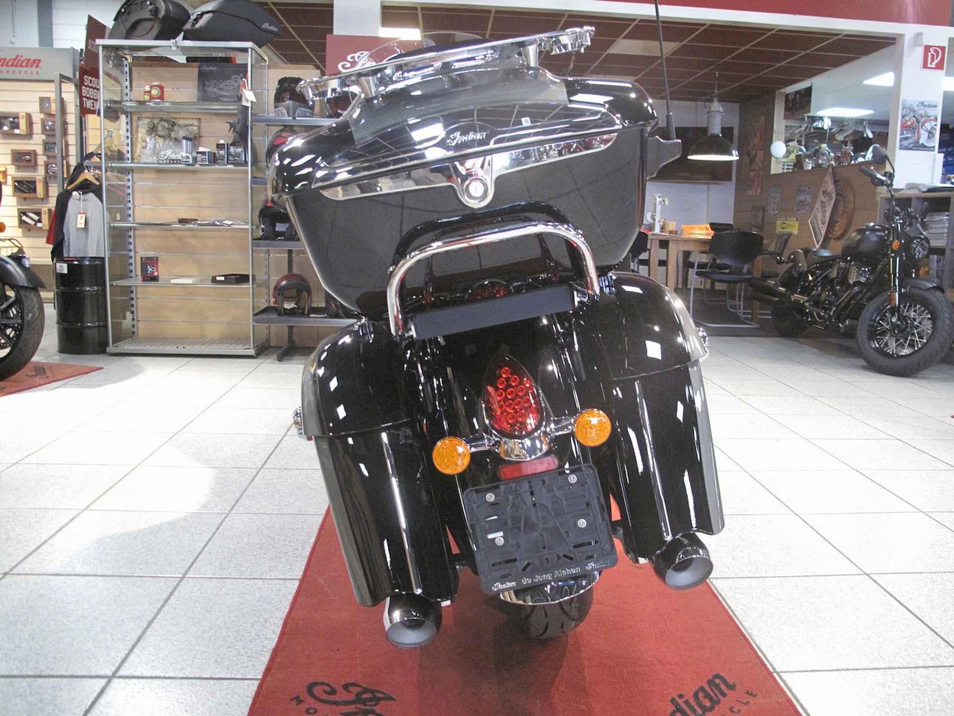 Indian Roadmaster Official Indian Motorcycle Dealer - 3/13
