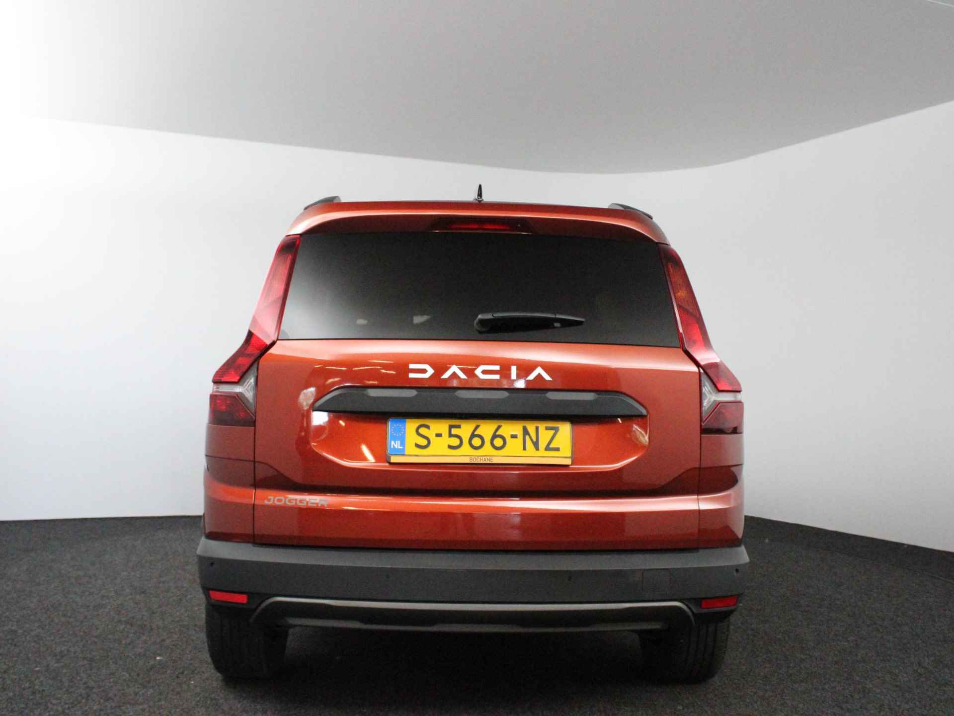 Dacia Jogger 1.0 TCe 110 Extreme | 7-Persoons | Navigatie | Dodehoekdetectie | Camera | - 18/45