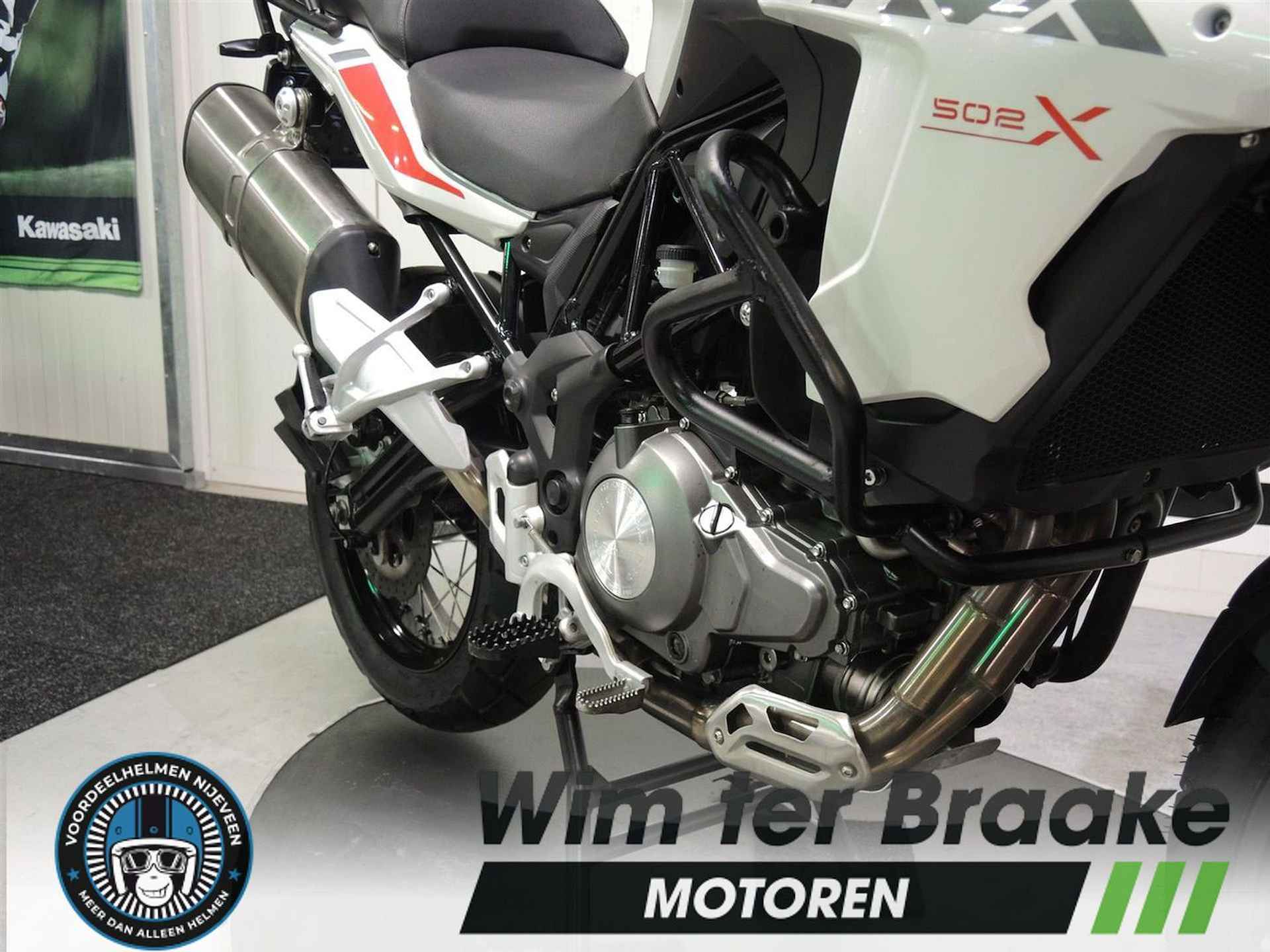 Benelli TRK 502 X - 2018 - 15/18