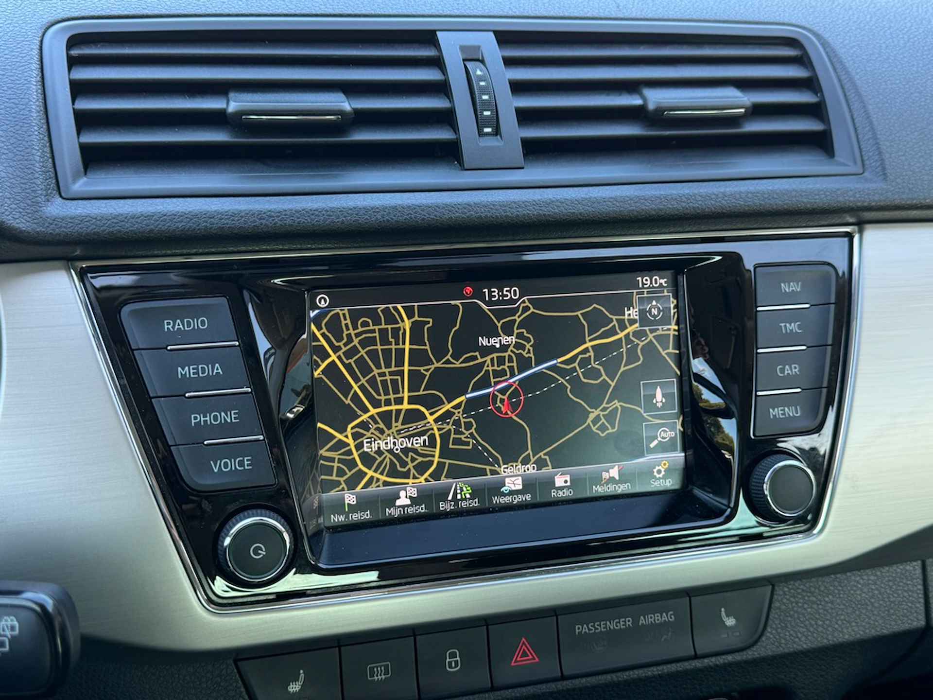 Škoda Fabia 1.0 TSI Style | ACHTERUITRIJCAMERA | NAVI | APPLE CARPLAY | KEYLESS ENTRY/START | - 27/30