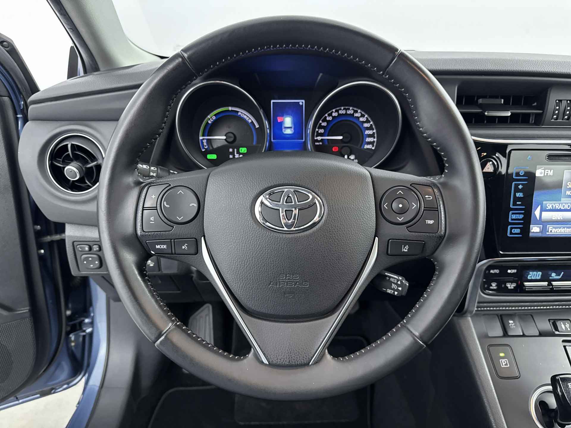 Toyota Auris Touring Sports 1.8 Hybrid Business Plus // TREKHAAK // 1e EIGENAAR // - 23/27