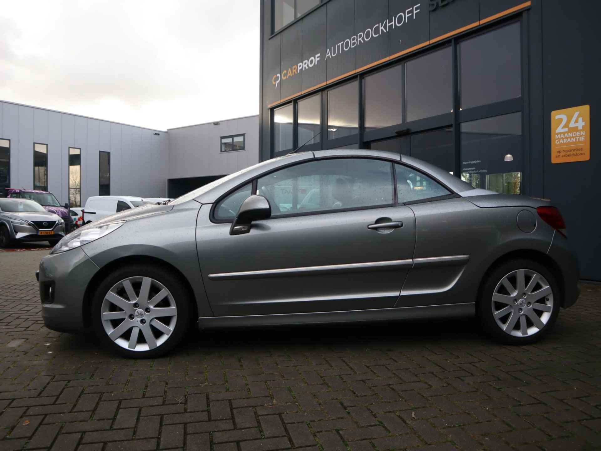 Peugeot 207 CC 1.6 VTi Griffe | Cabrio | Climate control | Elektrische ramen | Lichtmetalen velgen | Lederen bekleding | Cruise control - 5/36