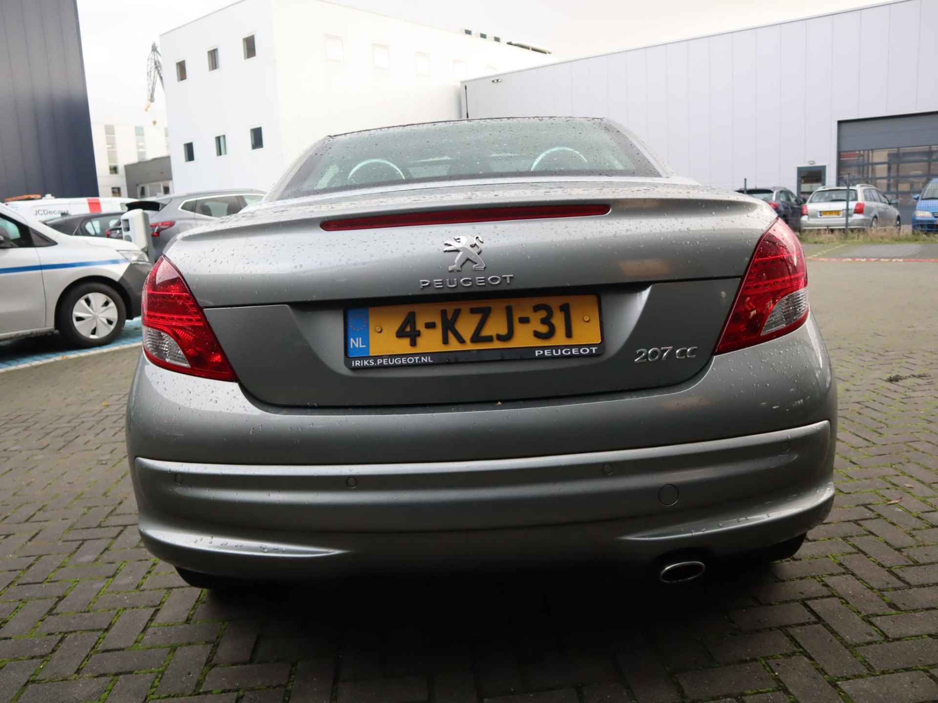 Peugeot 207 CC 1.6 VTi Griffe | Cabrio | Climate control | Elektrische ramen | Lichtmetalen velgen | Lederen bekleding | Cruise control - 11/36