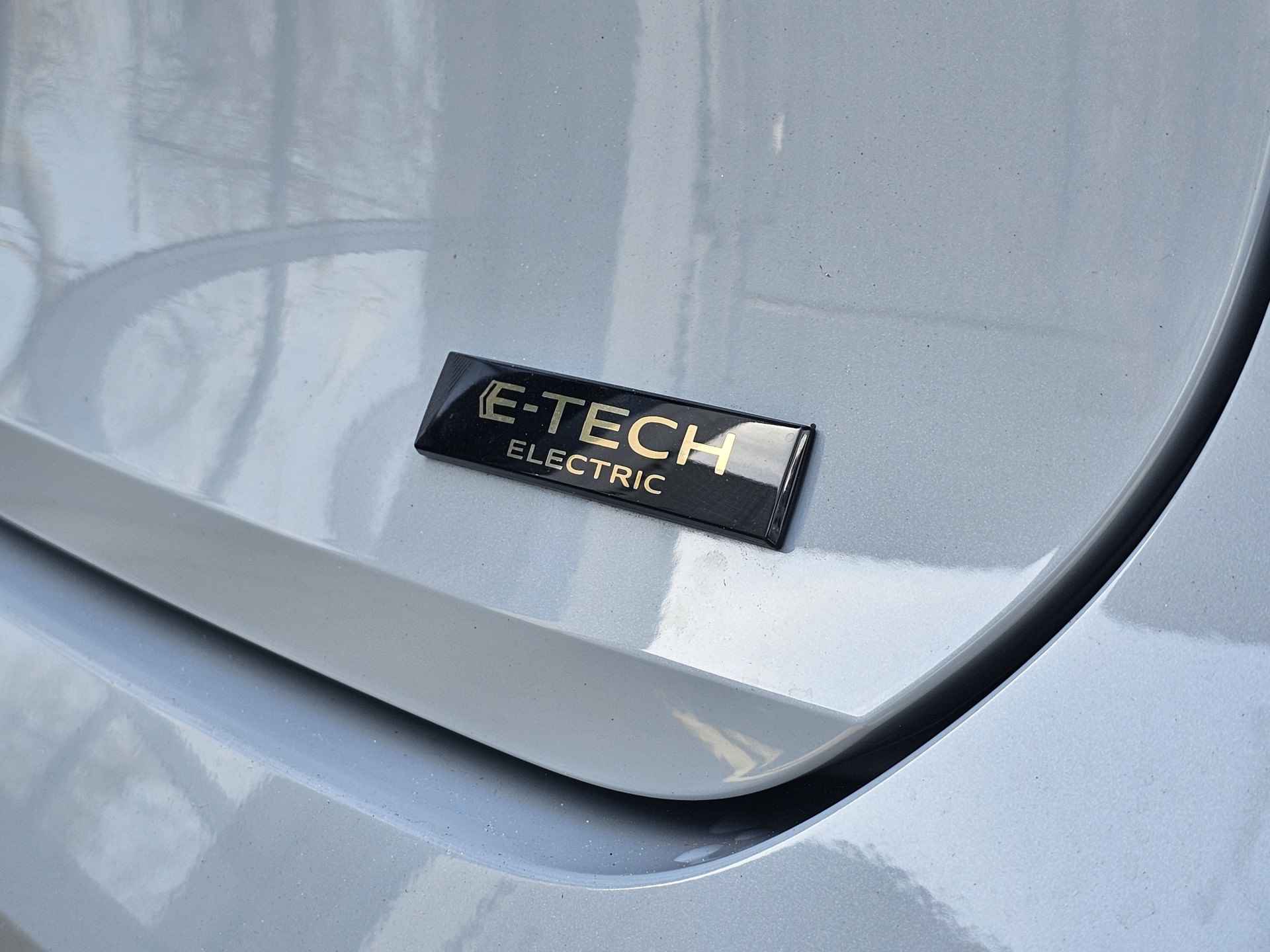 Renault Mégane E-Tech EV60 Optimum Charge Evolution | Navigatie | Warmtepomp | Climat Control | Leder | stoelverwarming | 22kW AC en 130 kW DC | € 2.000,- SEPP SUBSIDIE | - 10/31