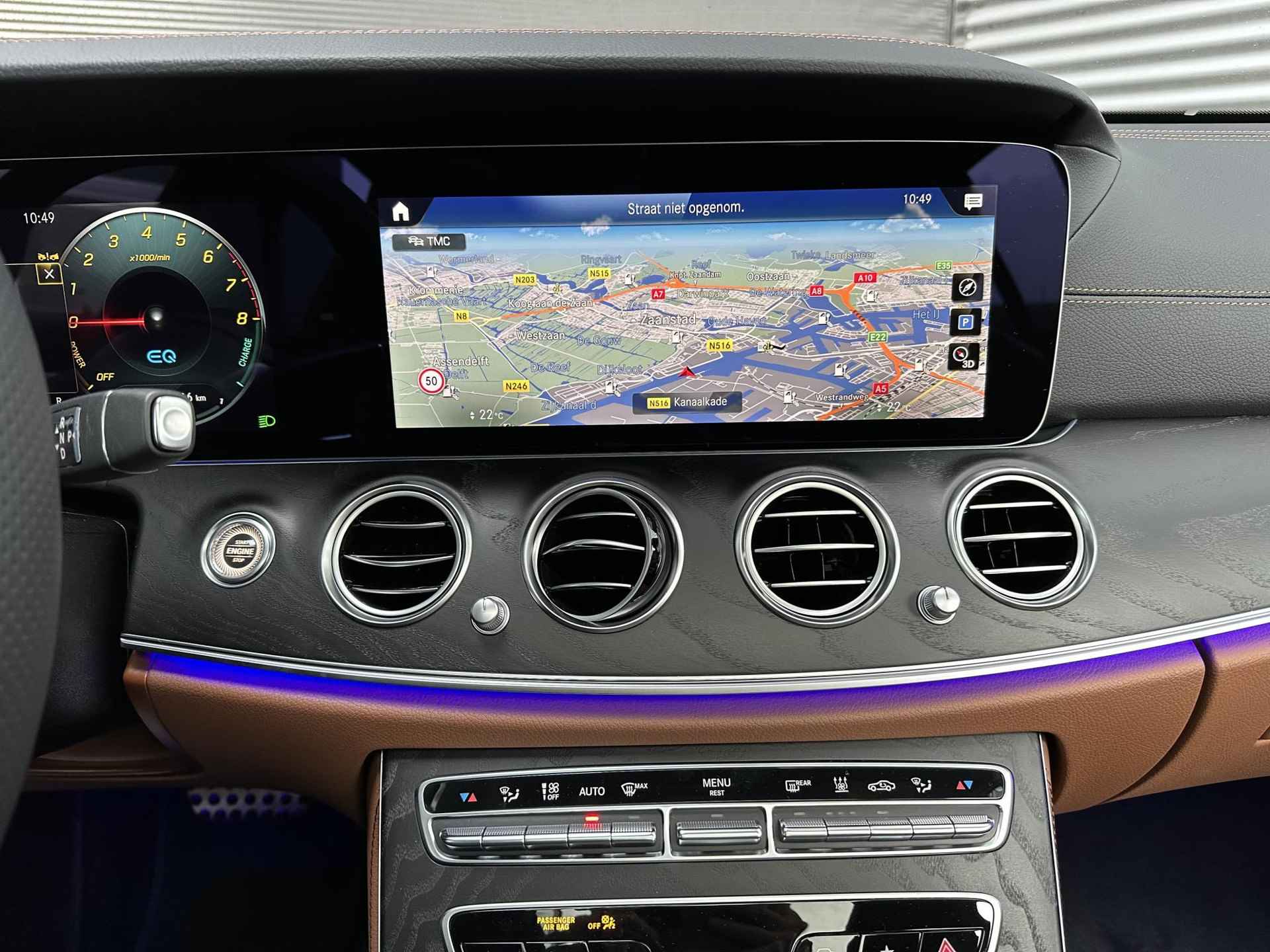 Mercedes-Benz E-Klasse Estate 300e AMG | Premium PLUS | Nightpakket | Panoramadak | 360° Camera | Head-up display | Memorystoelen Verwarmd | Trekhaak | Burmester - 5/13