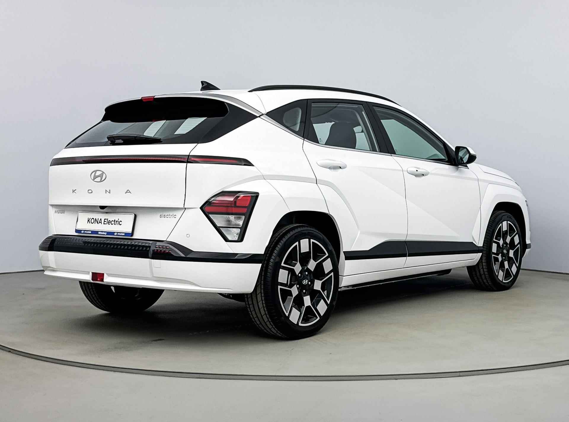 Hyundai Kona Electric Comfort 65.4 kWh | Gratis 19" Lm-wielen! | Incl. €6700,- Prijspakkersactie! | Warmtepomp | V2L | Adaptive cruise | Navigatie | - 3/32