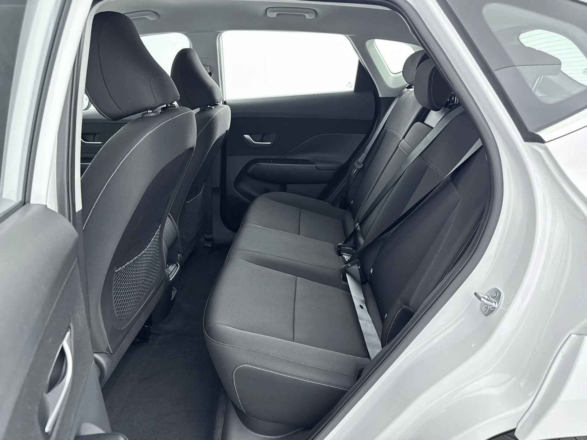 Hyundai Kona Electric Comfort 65.4 kWh | Gratis 19" Lm-wielen! | Incl. €6700,- Prijspakkersactie! | Warmtepomp | V2L | Adaptive cruise | Navigatie | - 10/32