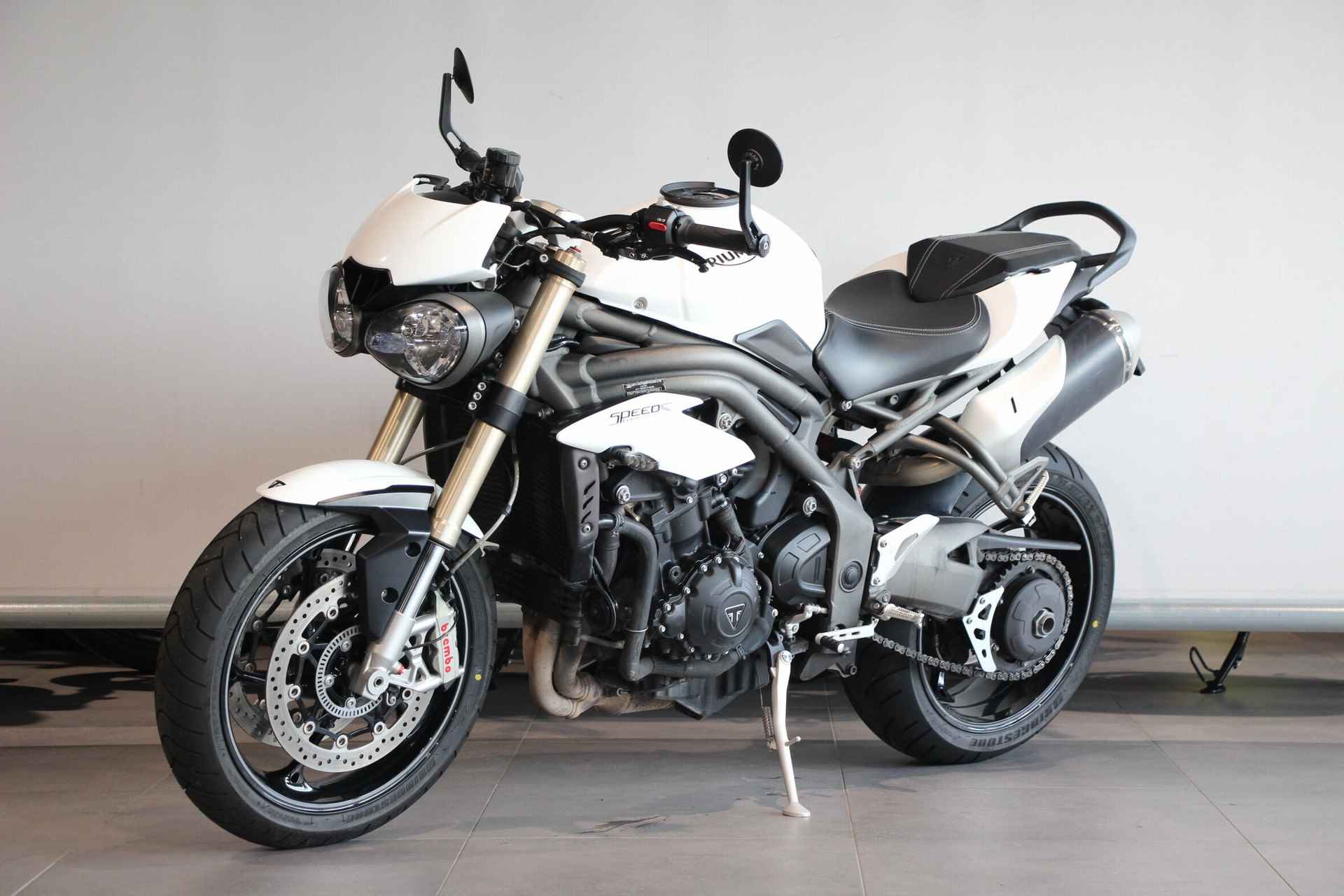 Triumph SPEED TRIPLE - 4/12