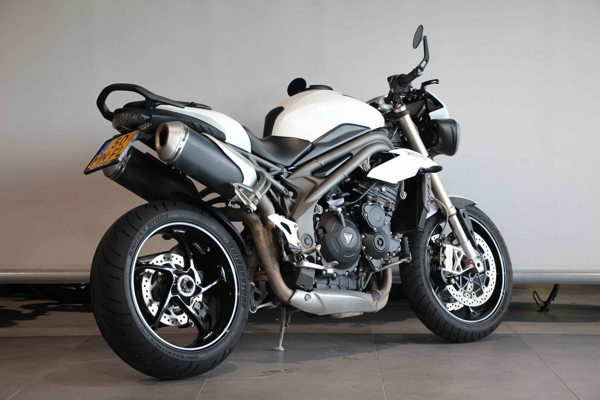 Triumph SPEED TRIPLE - 8/12