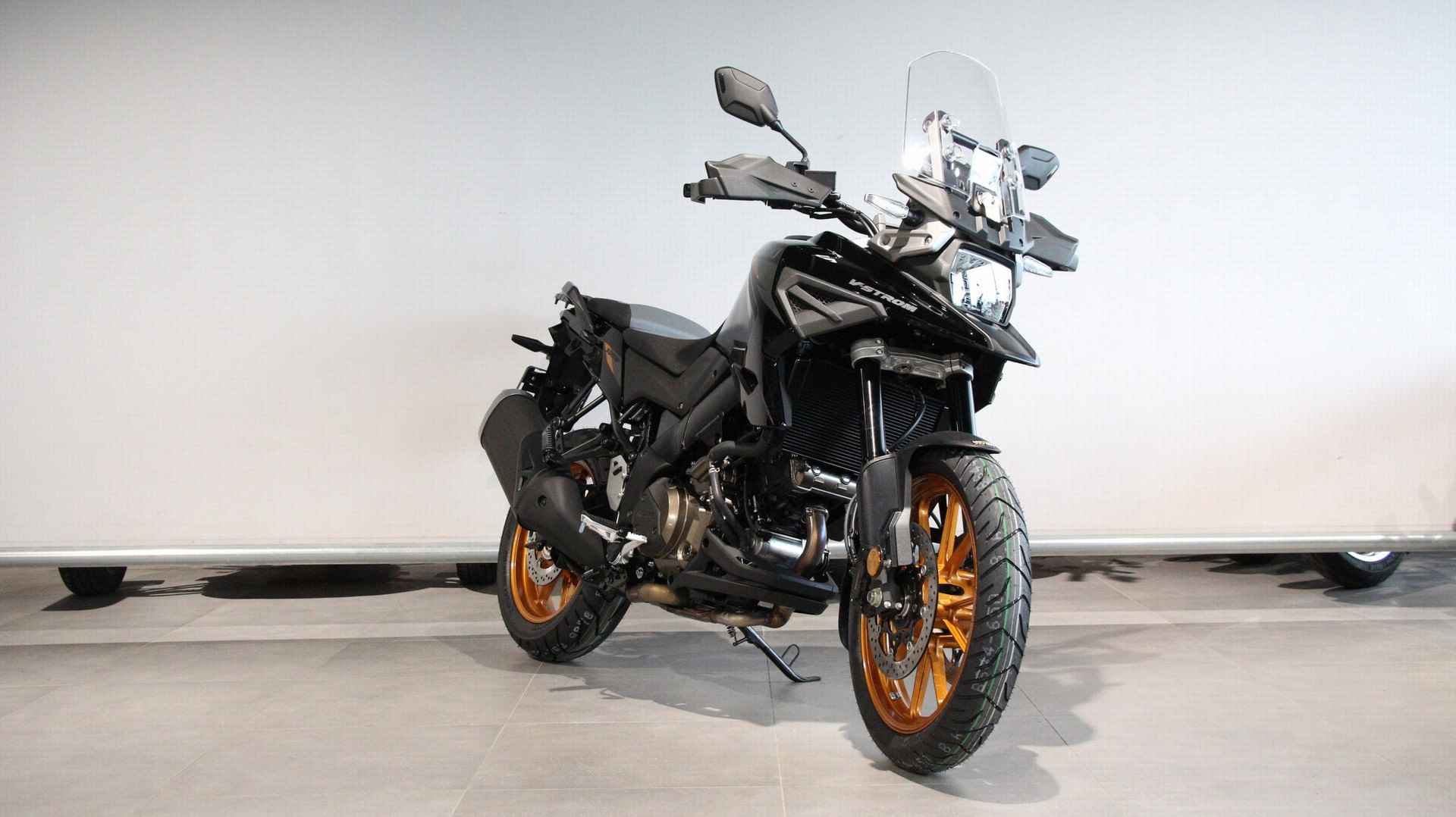 Suzuki V-STROM 1050 - 3/12