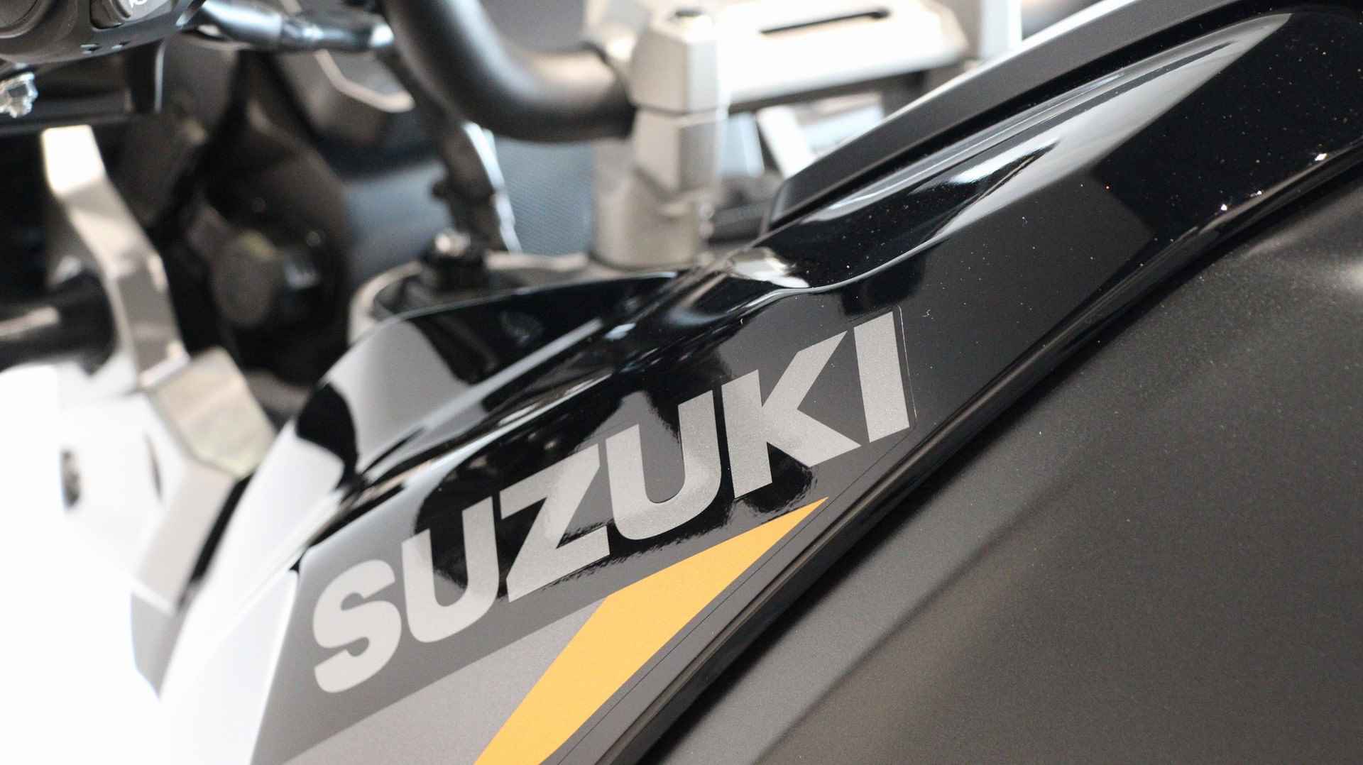 Suzuki V-STROM 1050 - 12/12